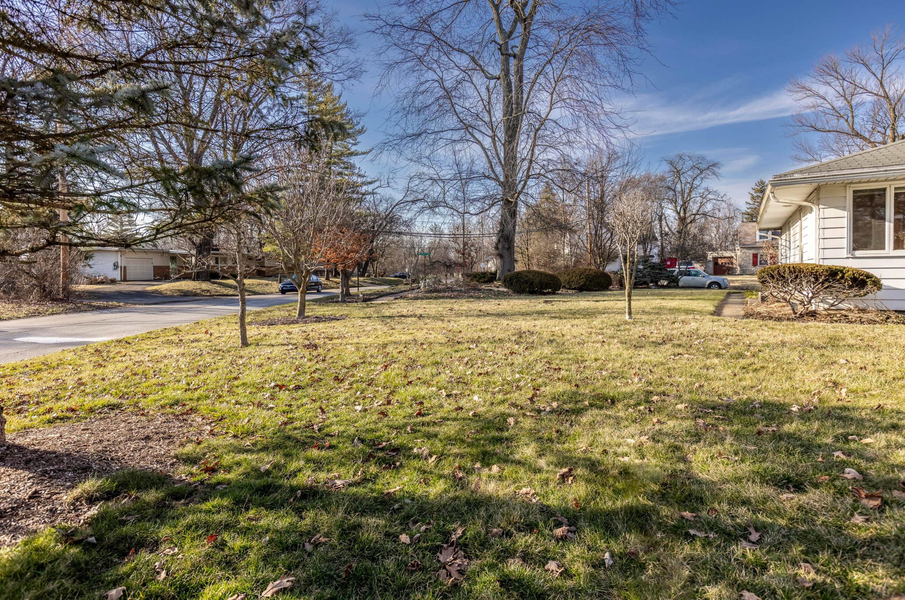 2525 Lakewood Dr, Columbus OH 43231-4859 exterior