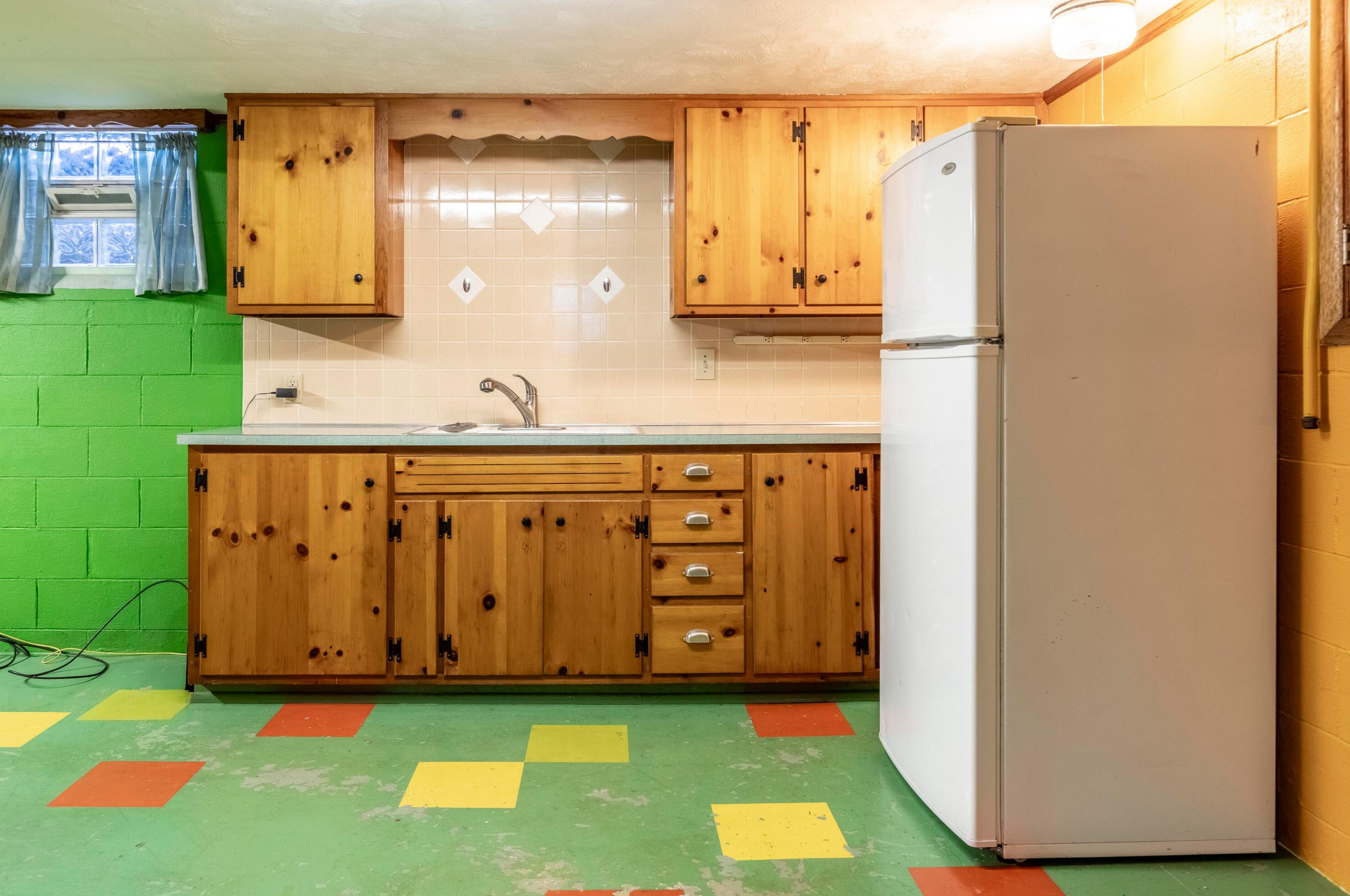 2525 Lakewood Dr, Columbus OH 43231-4859 exterior