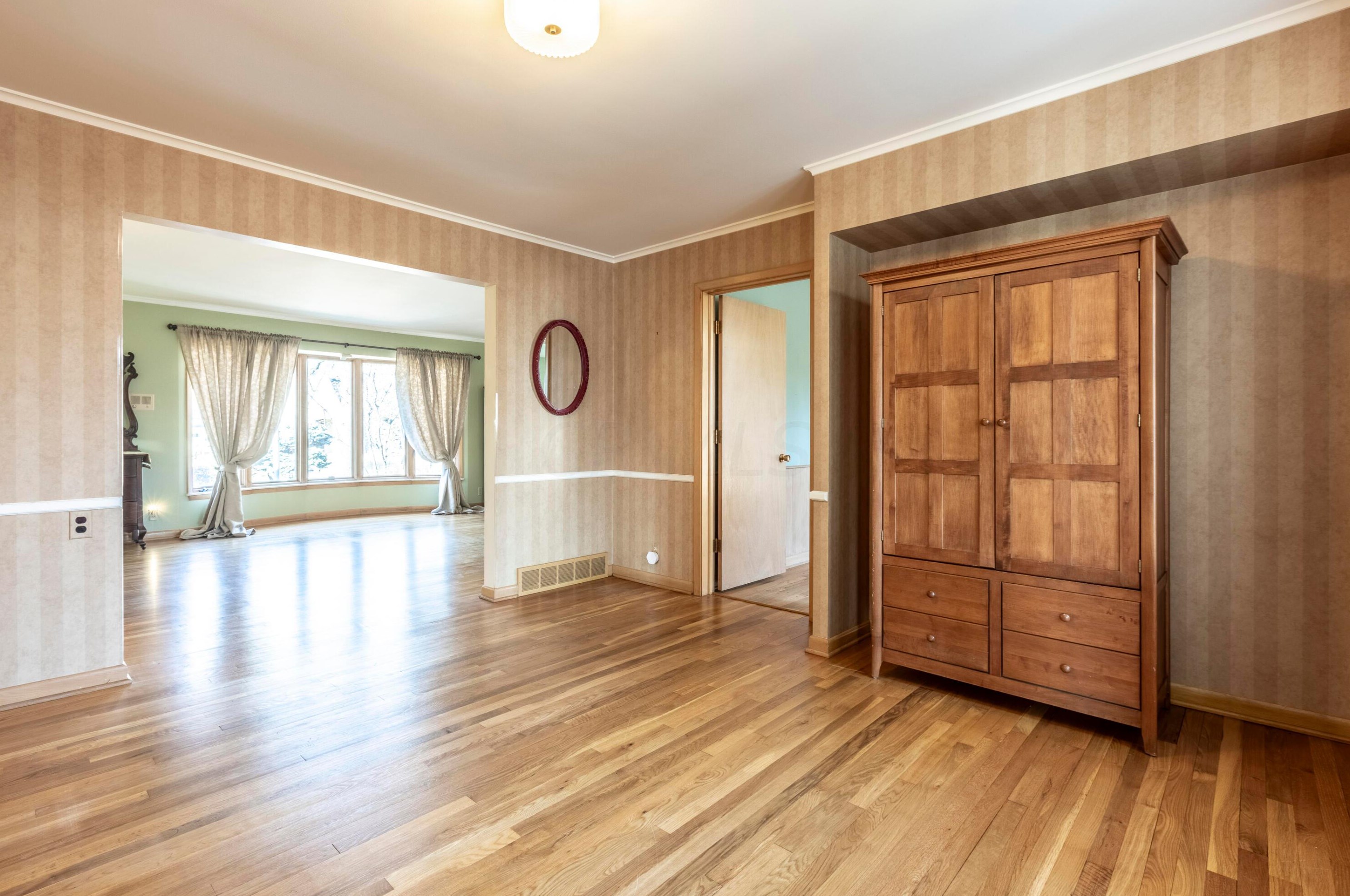 2525 Lakewood Dr, Columbus OH 43231-4859 exterior