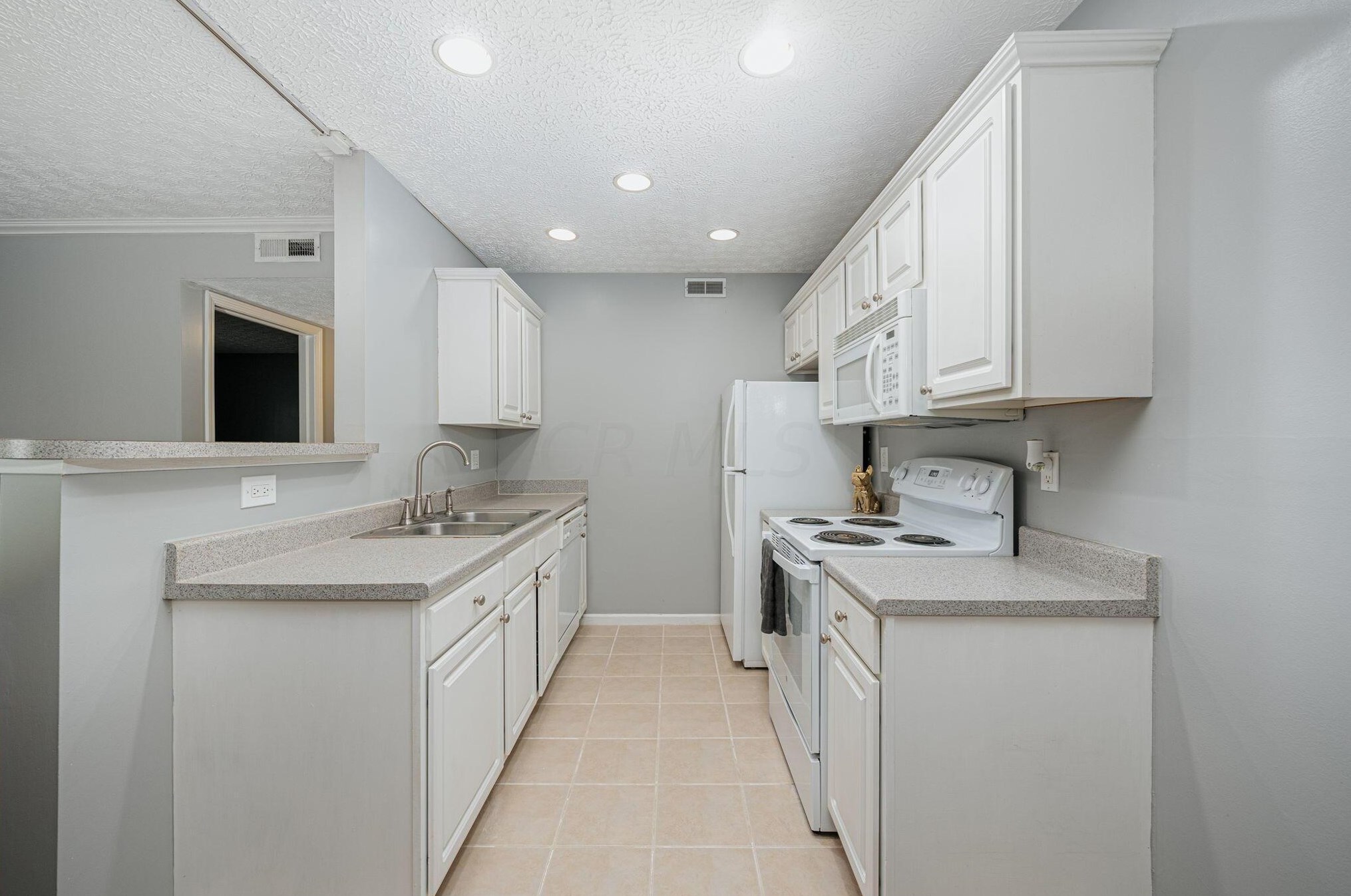 5608 Cypress Chase, Columbus OH  43228-7216 exterior