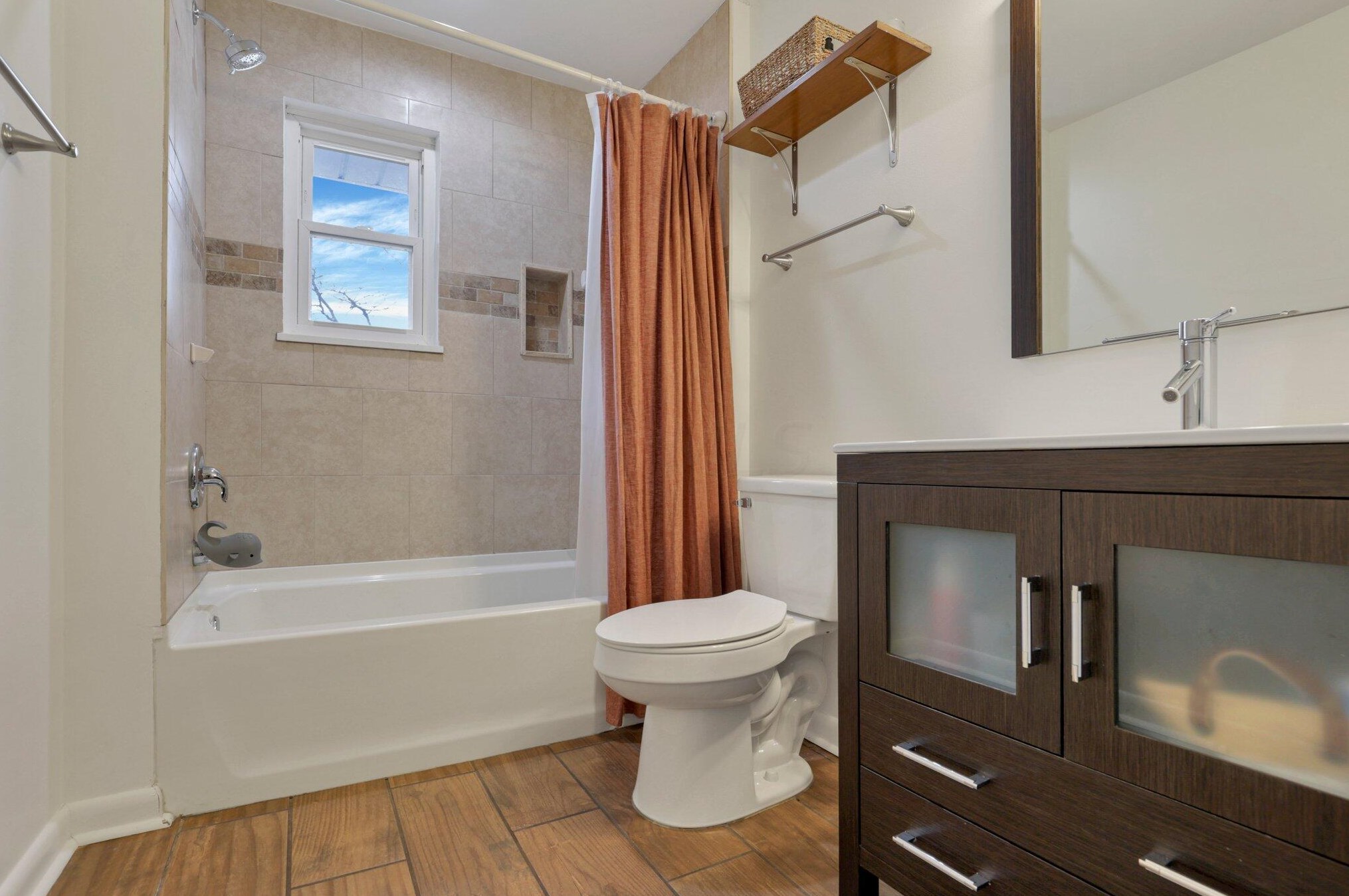 2887 Clermont Rd, Columbus OH  43209-3017 exterior