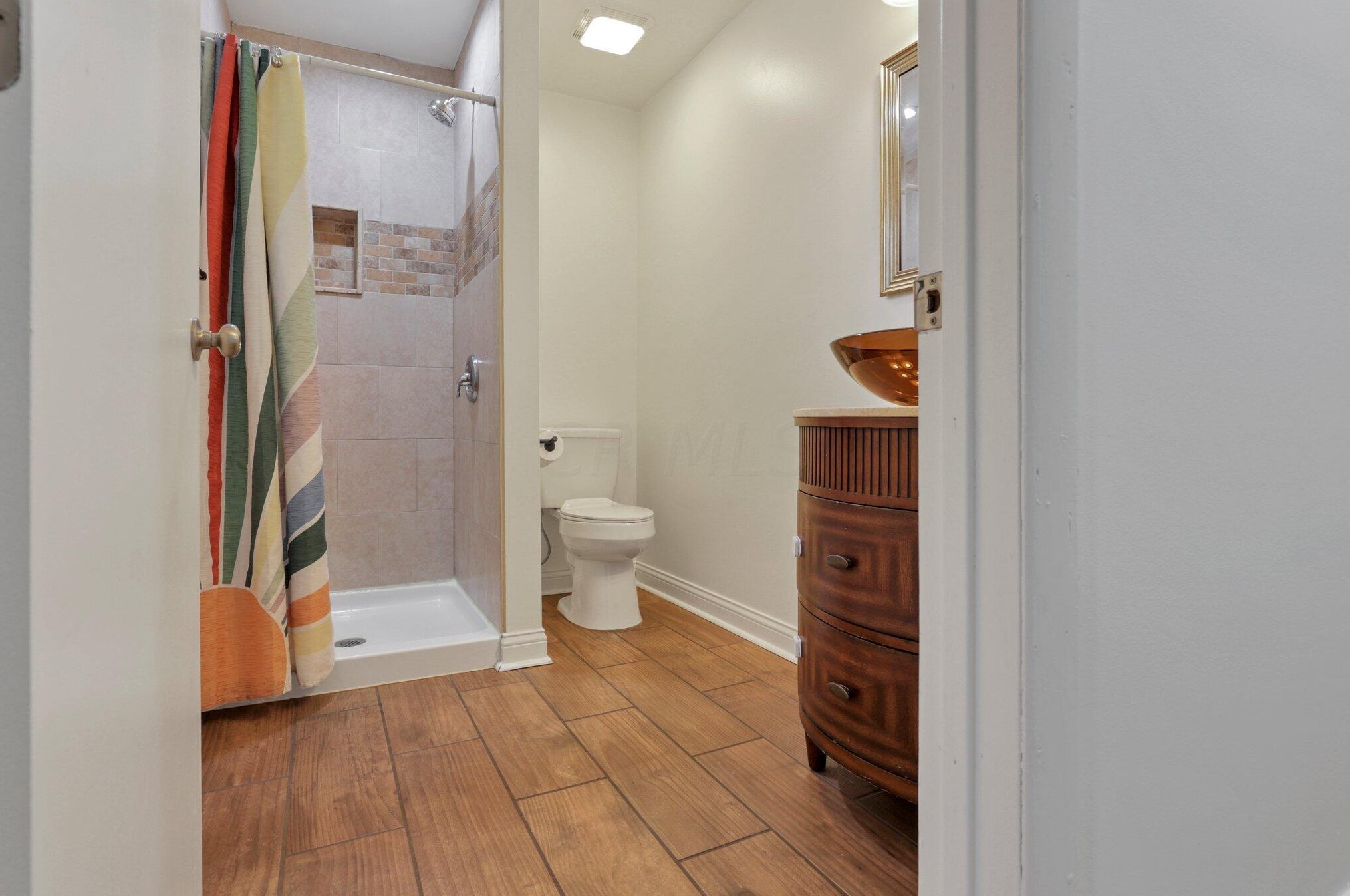 2887 Clermont Rd, Columbus OH  43209-3017 exterior