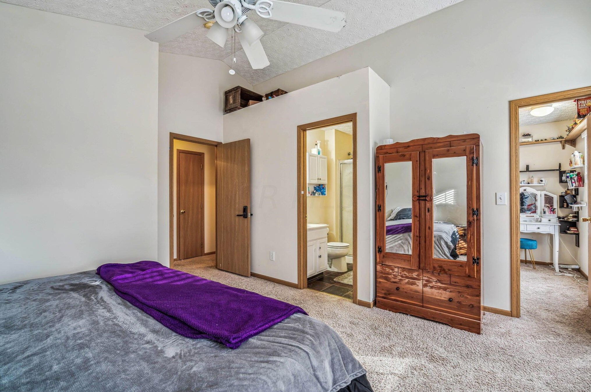 80 Richard Ave, Ashville OH  43103-9000 exterior