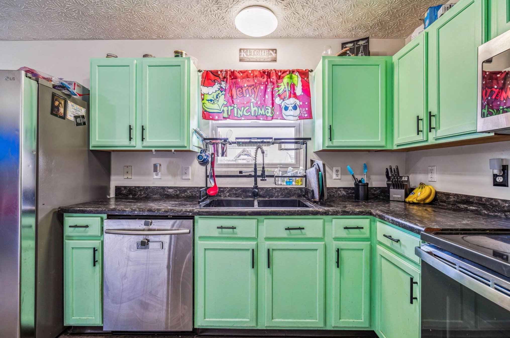 80 Richard Ave, Ashville OH  43103-9000 exterior