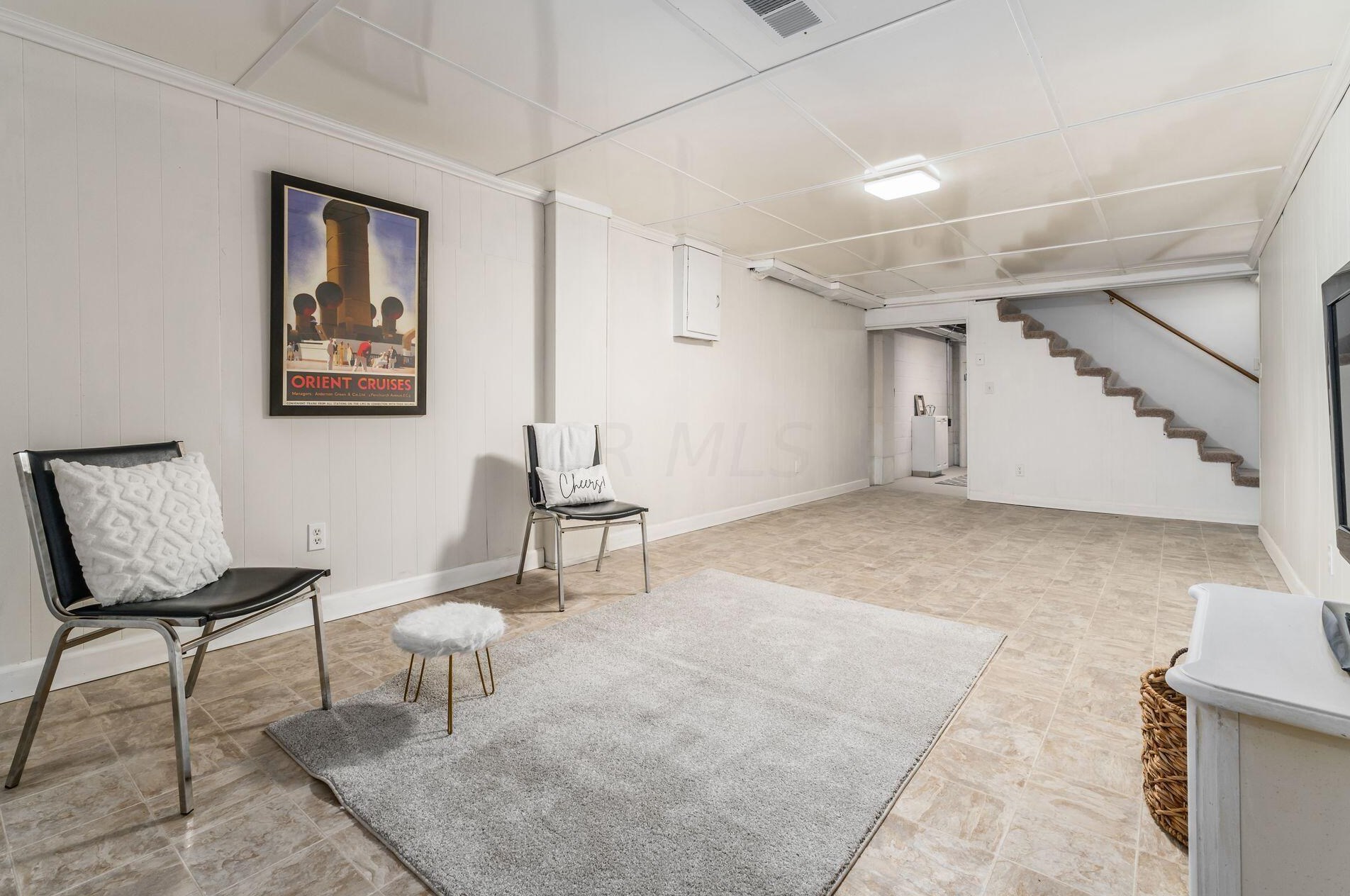 2260 Shrewsbury Rd, Columbus OH  43221-1232 exterior