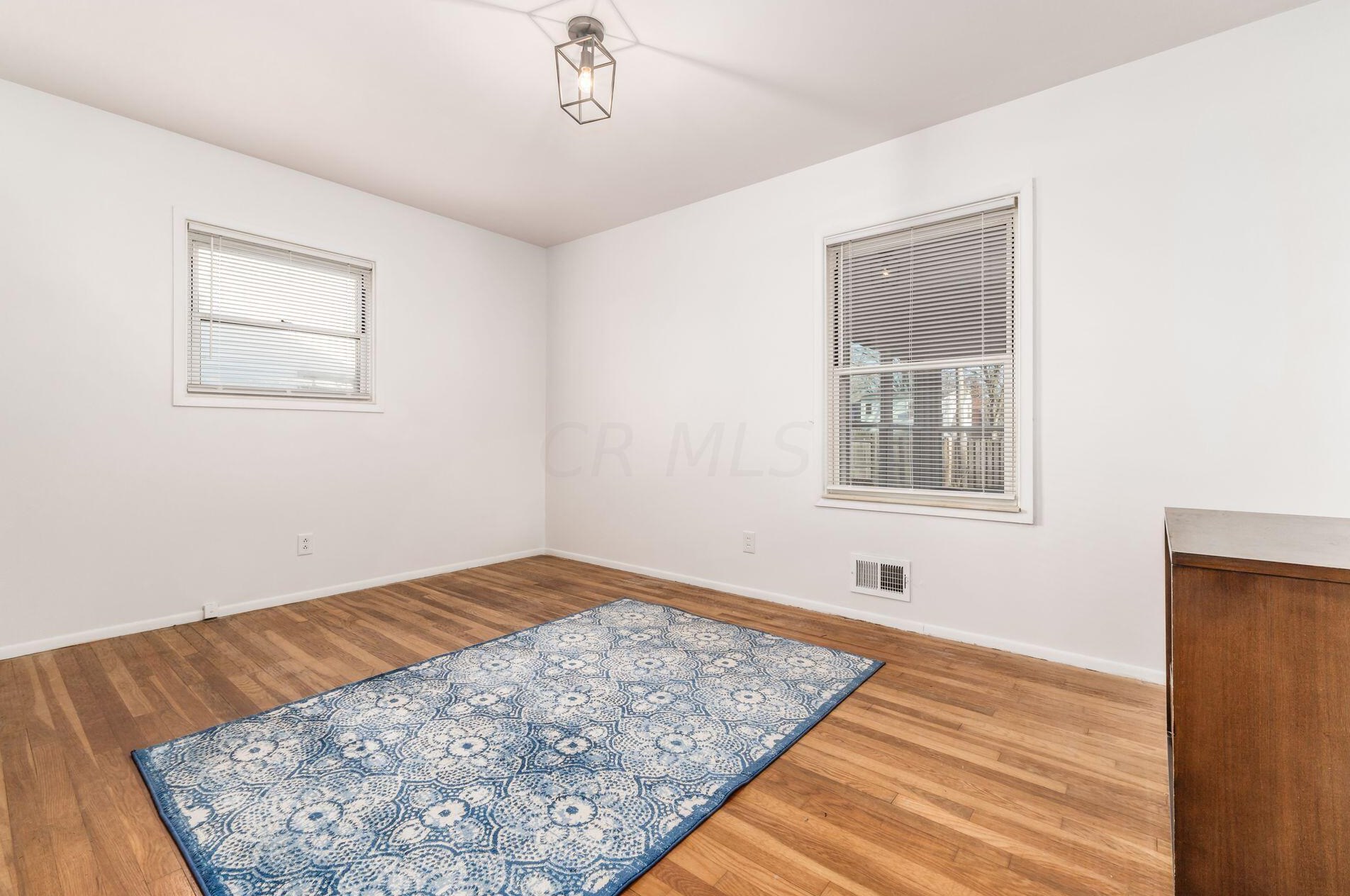 2260 Shrewsbury Rd, Columbus OH  43221-1232 exterior