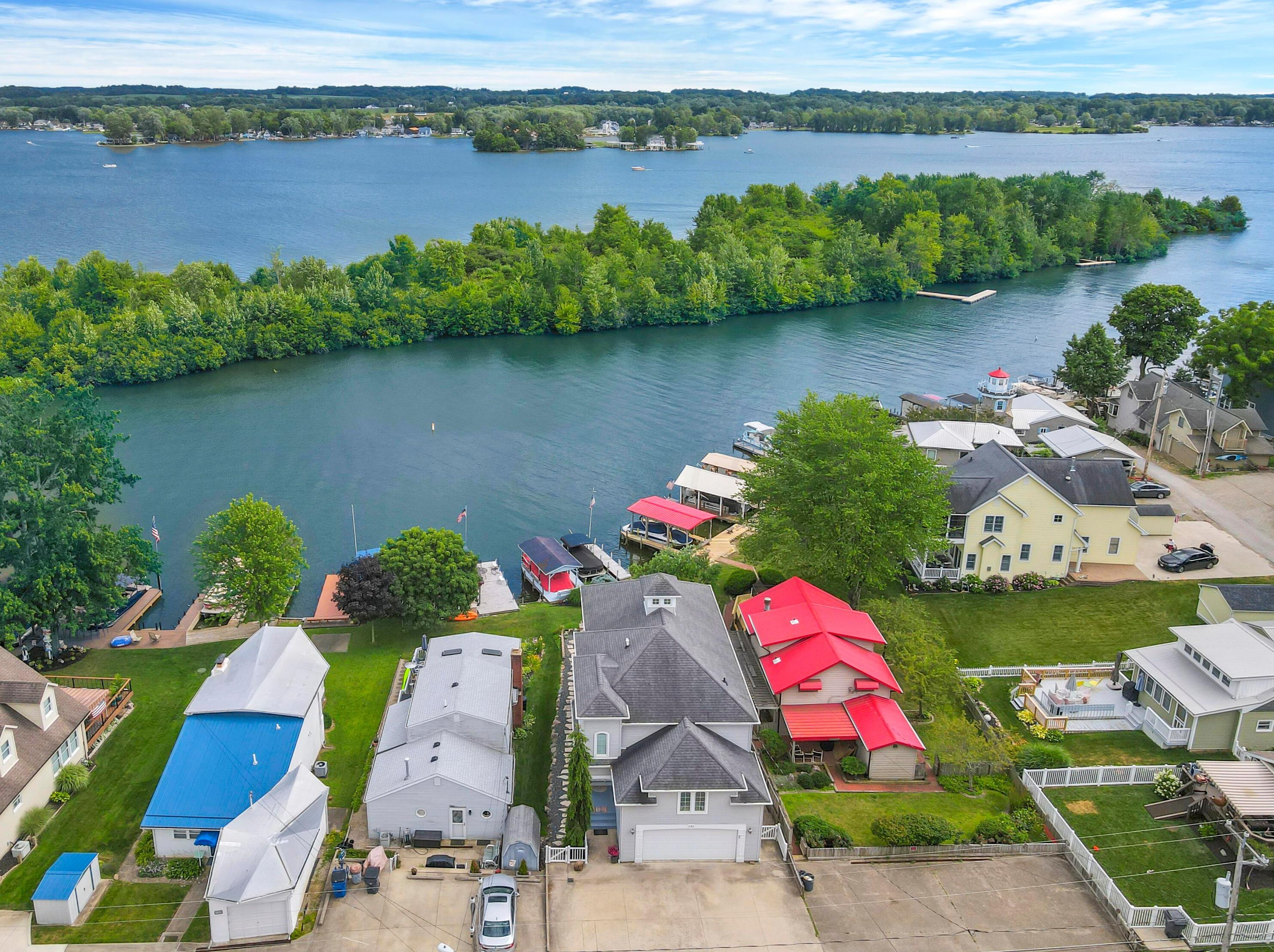 182 Cranberry Ln, Buckeye Lake OH  43008-7832 exterior