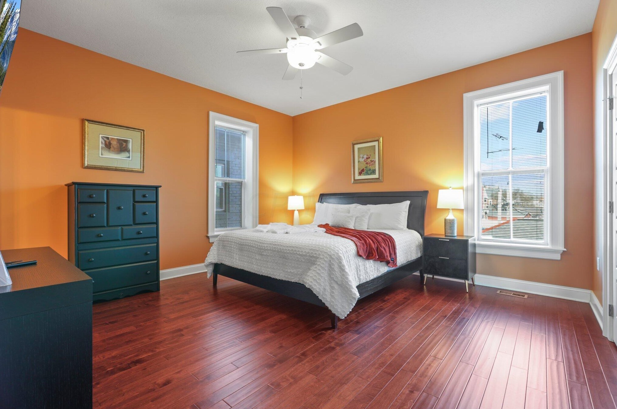 1066 Long St, Columbus OH  43203-1916 exterior