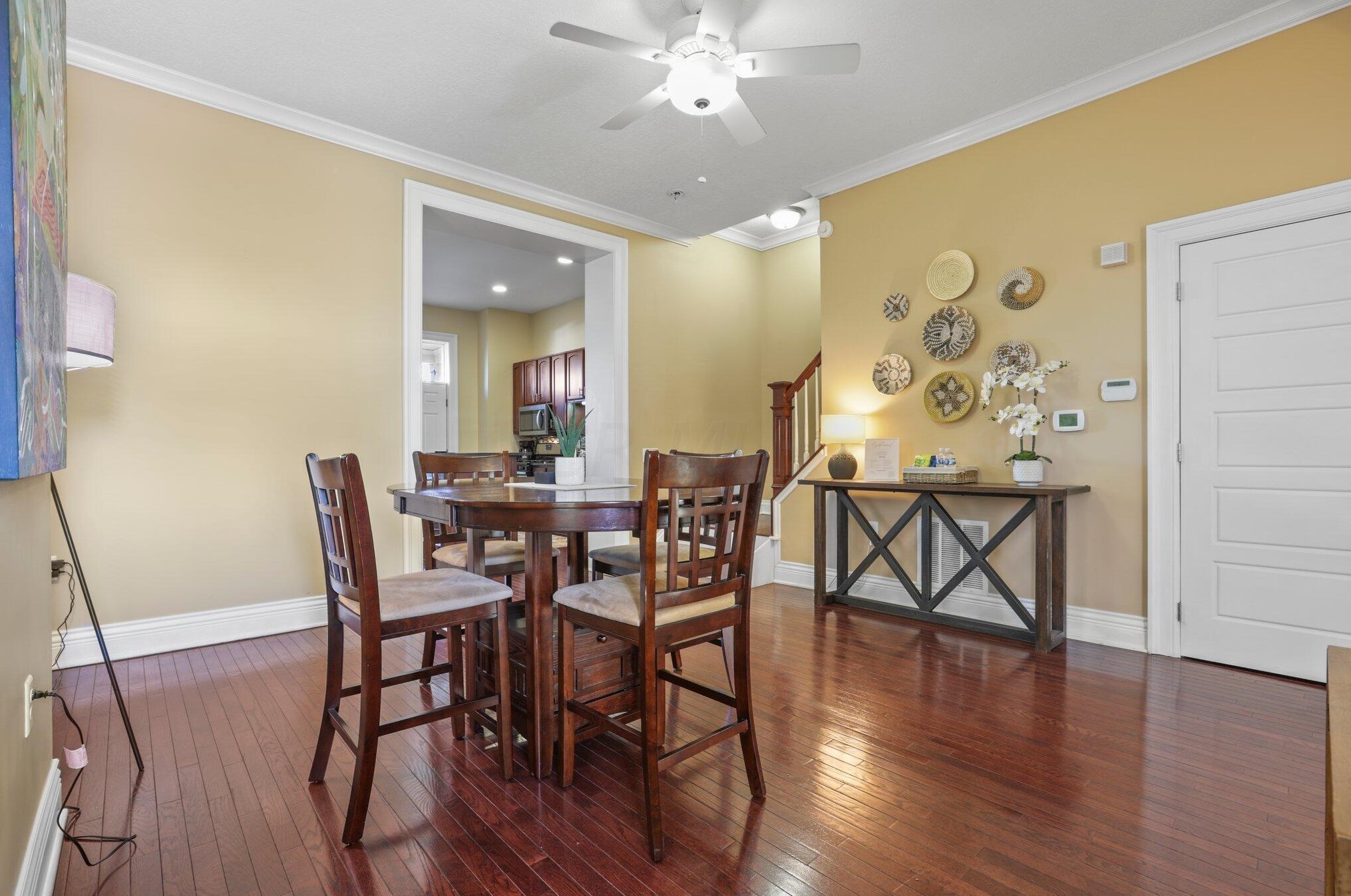 1066 Long St, Columbus OH  43203-1916 exterior