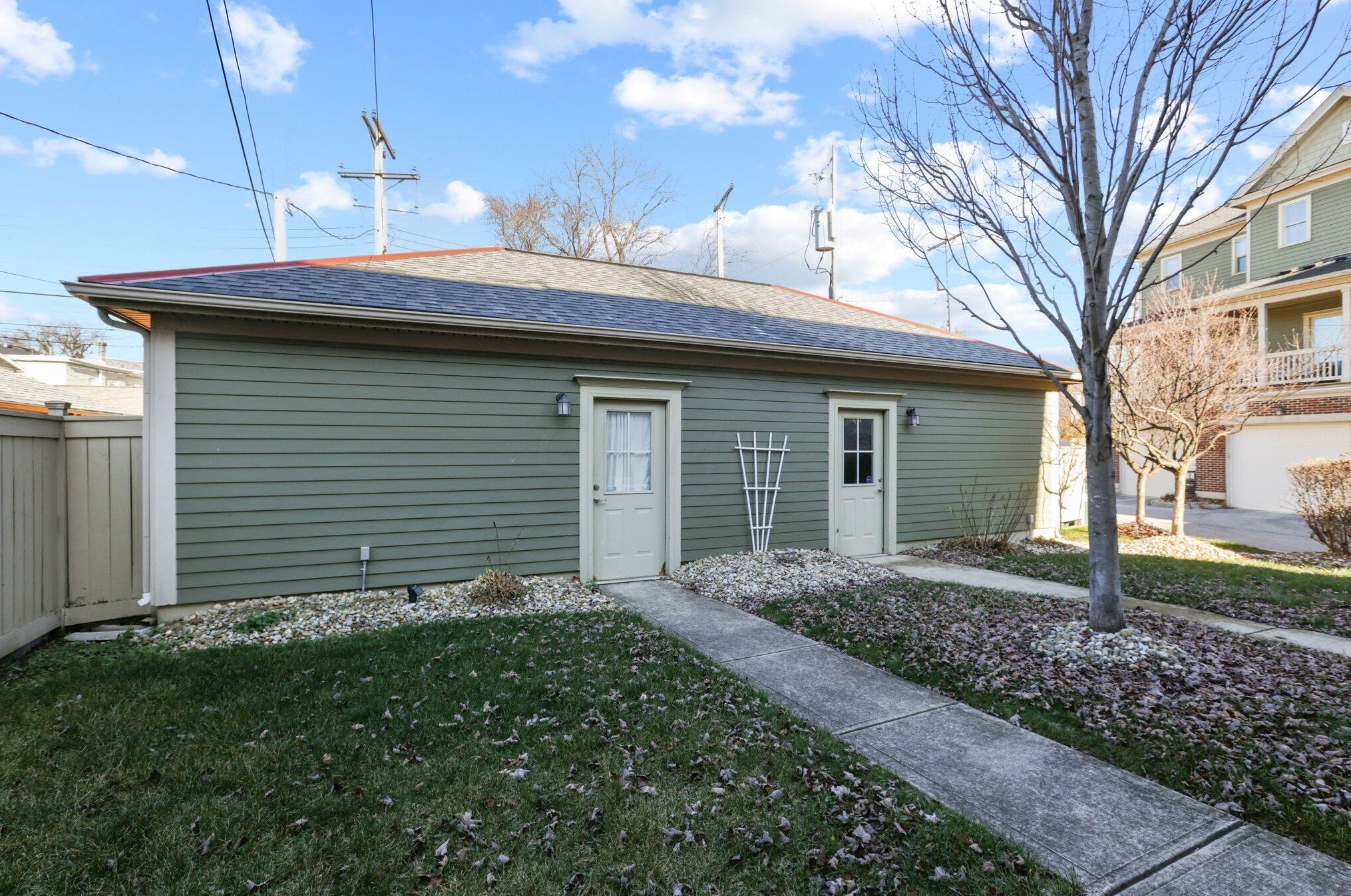 1066 Long St, Columbus OH  43203-1916 exterior