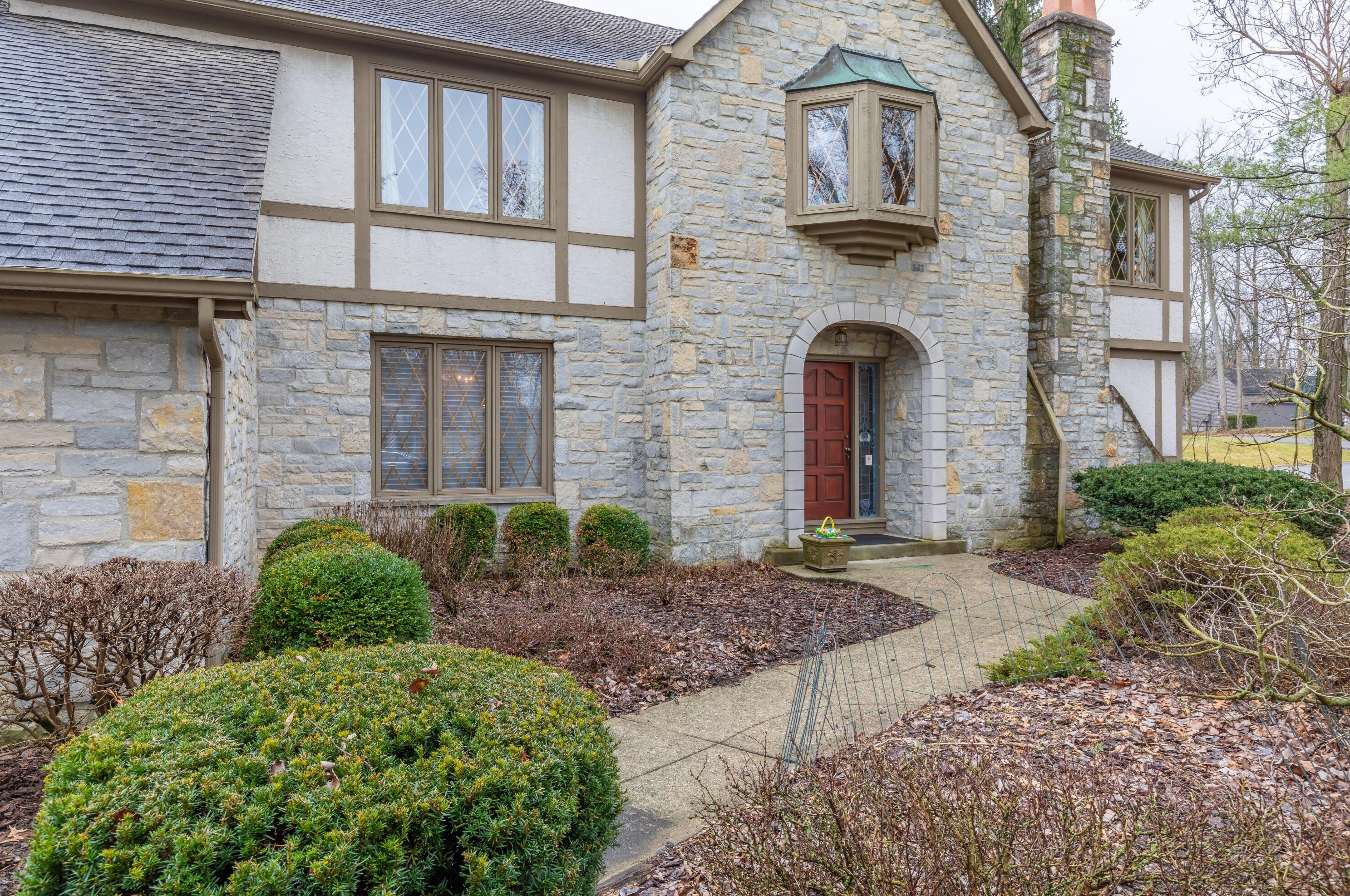 8398 Kilbirnie Ct, Dublin OH  43017-9732 exterior