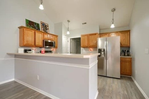 6690 Lakeview Cir, Cnl Wnchstr OH  43110-1255 exterior