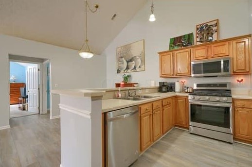 6690 Lakeview Cir, Cnl Wnchstr OH  43110-1255 exterior