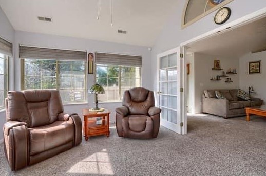 6690 Lakeview Cir, Cnl Wnchstr OH  43110-1255 exterior