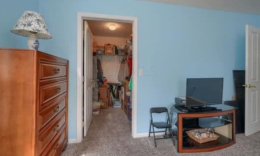 6690 Lakeview Cir, Cnl Wnchstr OH  43110-1255 exterior