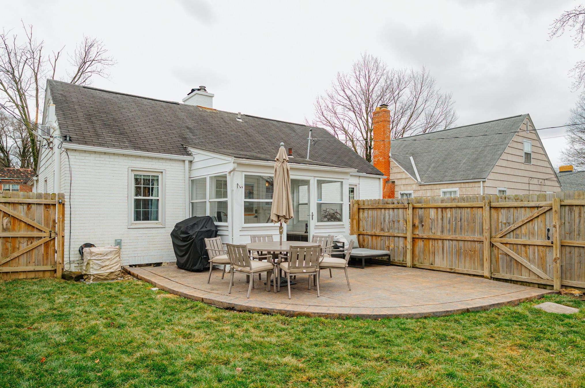 2388 Livingston Ave, Columbus OH  43209-2845 exterior