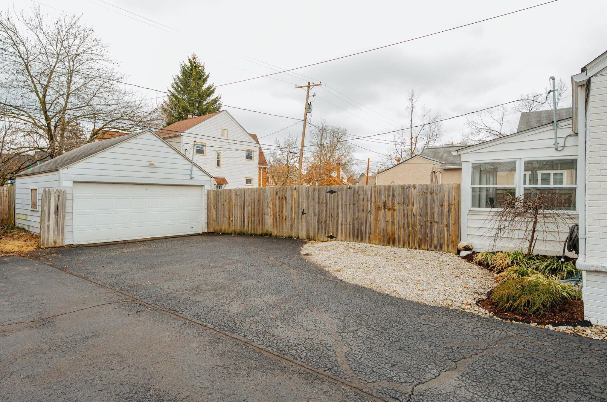 2388 Livingston Ave, Columbus OH  43209-2845 exterior