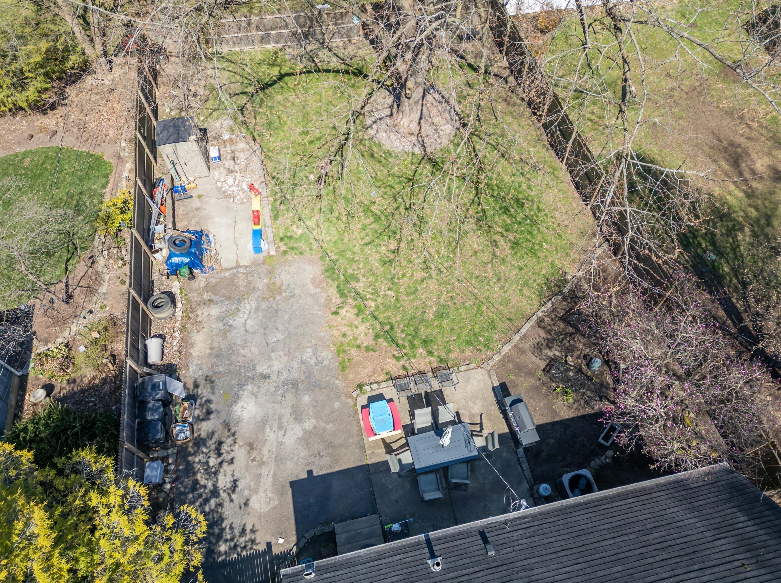 2590 Ruhl Ave, Columbus OH 43209-1172 exterior