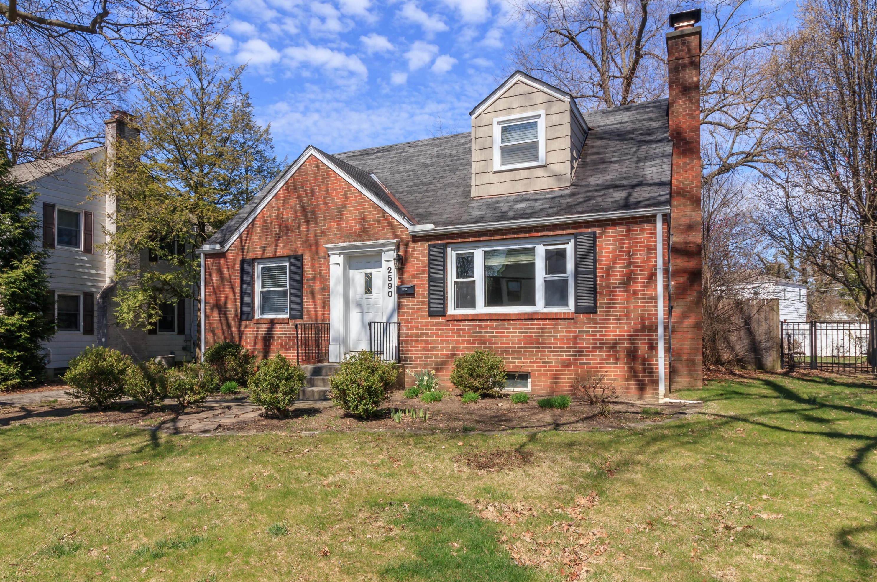 2590 Ruhl Ave, Columbus OH 43209-1172 exterior