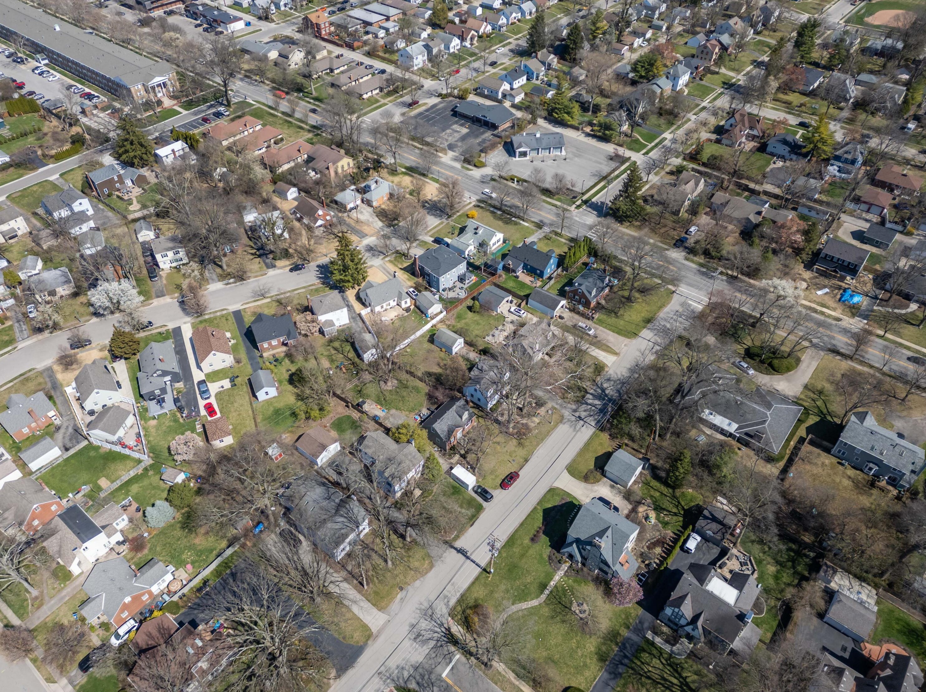 2590 Ruhl Ave, Columbus OH 43209-1172 exterior