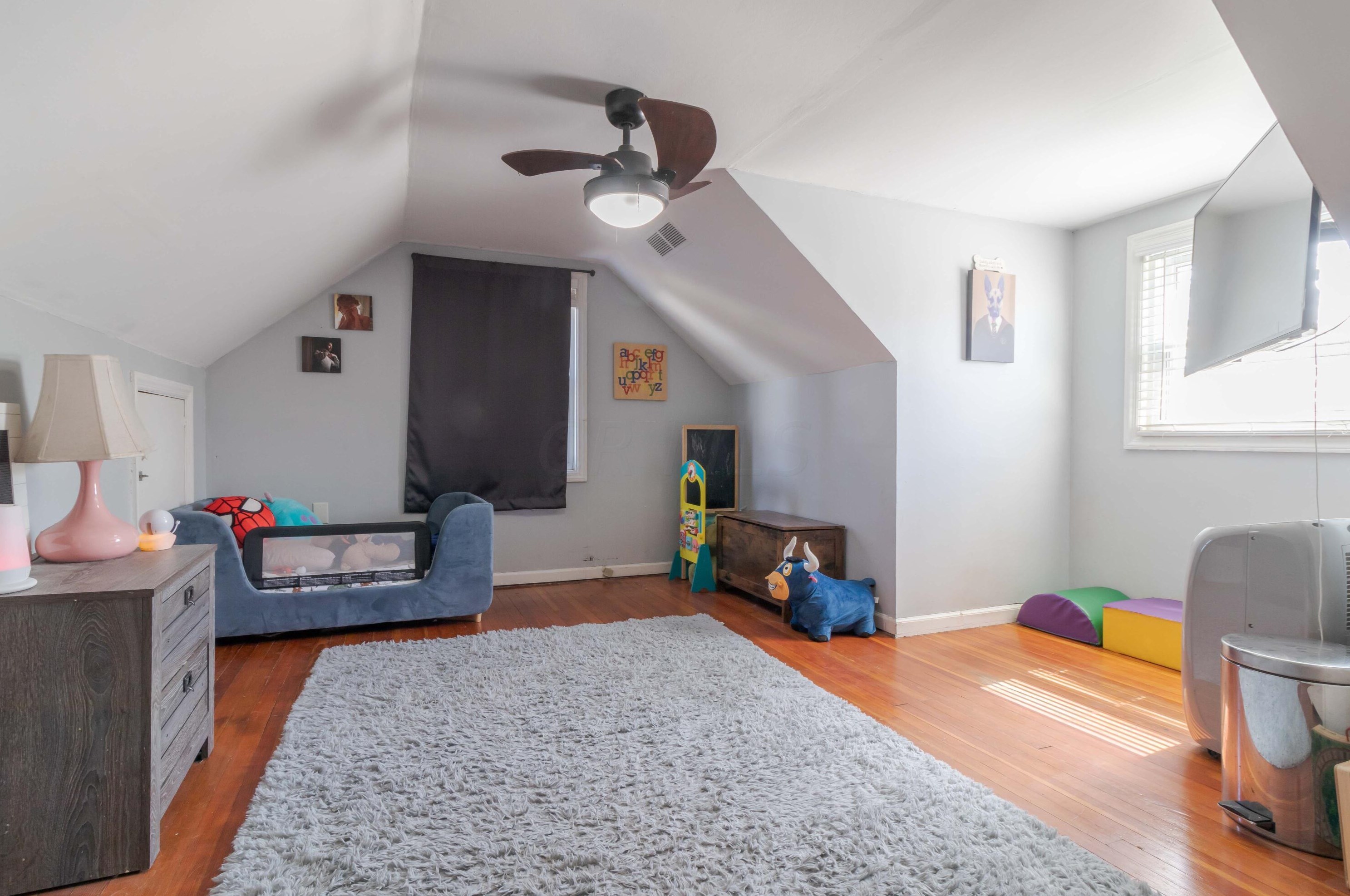 2590 Ruhl Ave, Columbus OH 43209-1172 exterior