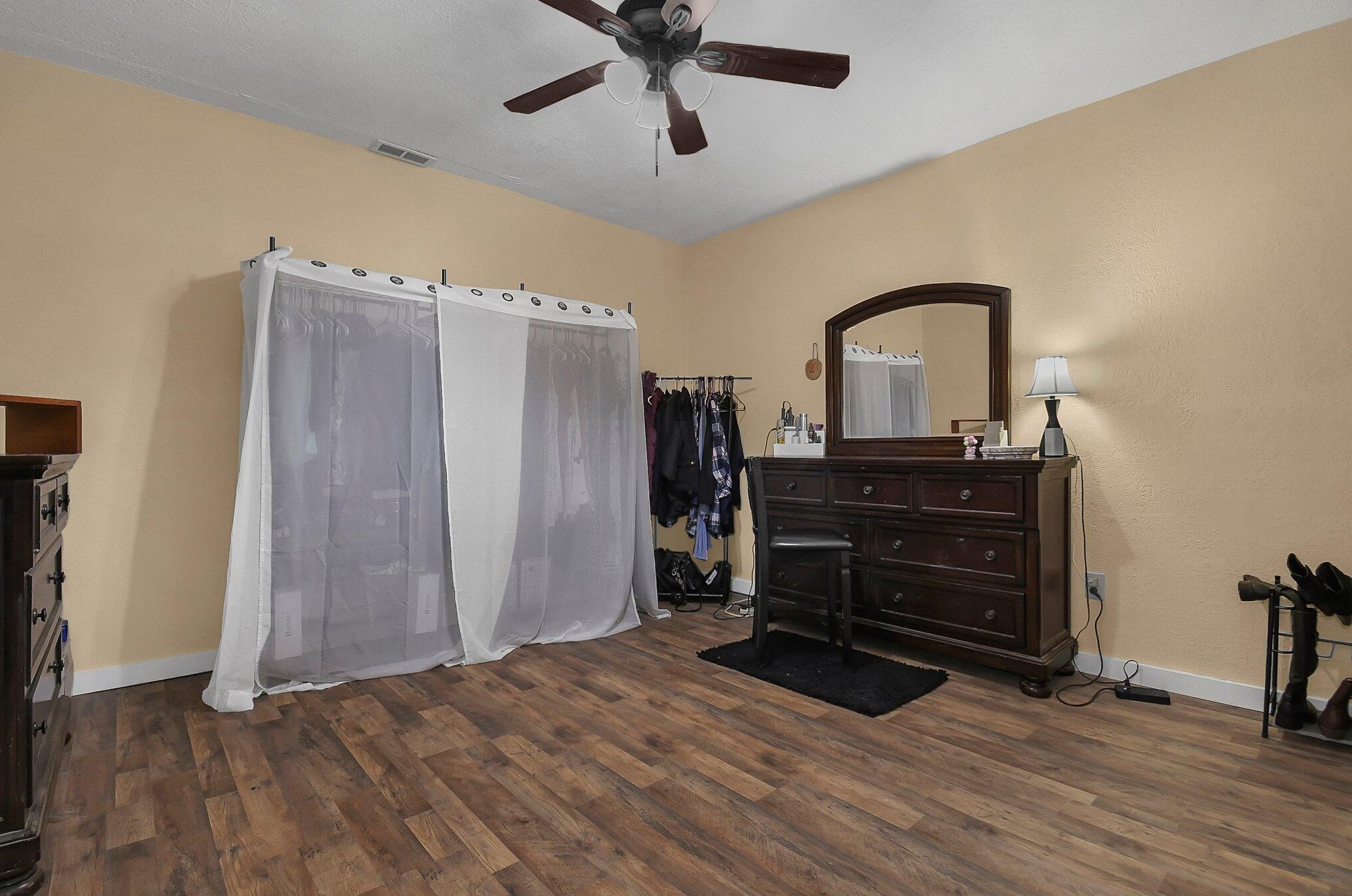 2377 Pumpkinvine Rd, Lancaster OH  43130-8010 exterior