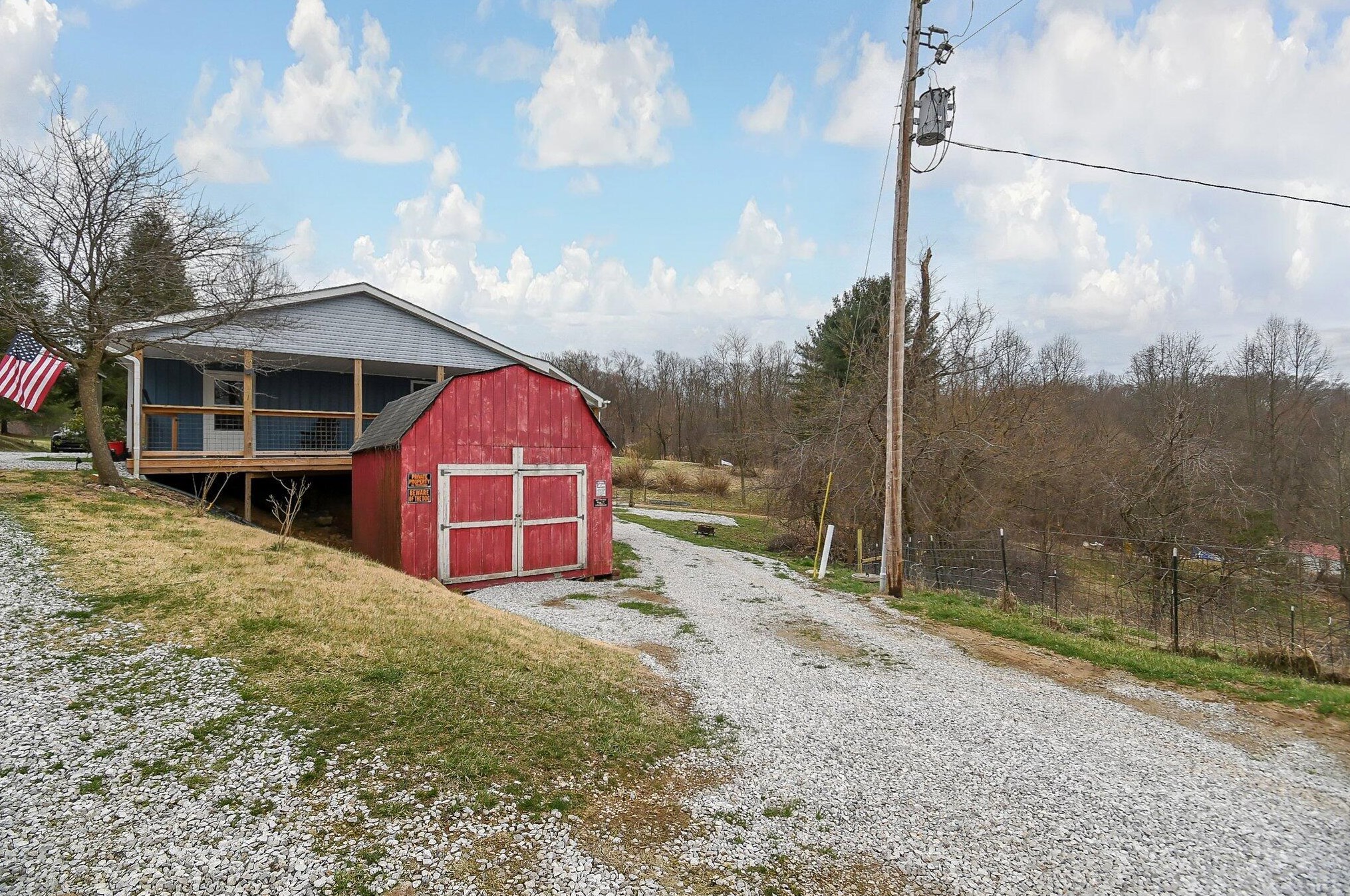 2377 Pumpkinvine Rd, Lancaster OH  43130-8010 exterior