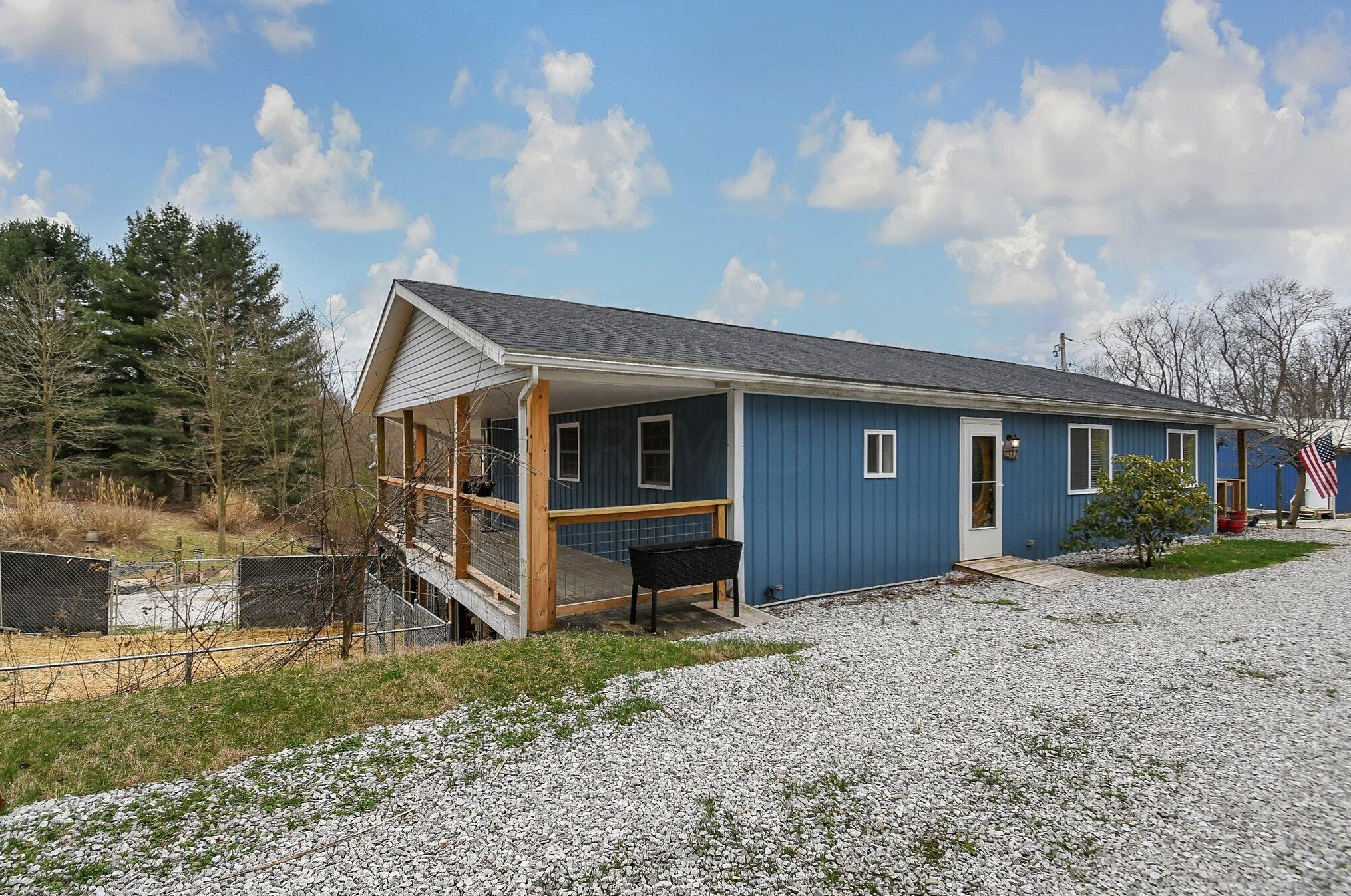 2377 Pumpkinvine Rd, Lancaster OH  43130-8010 exterior