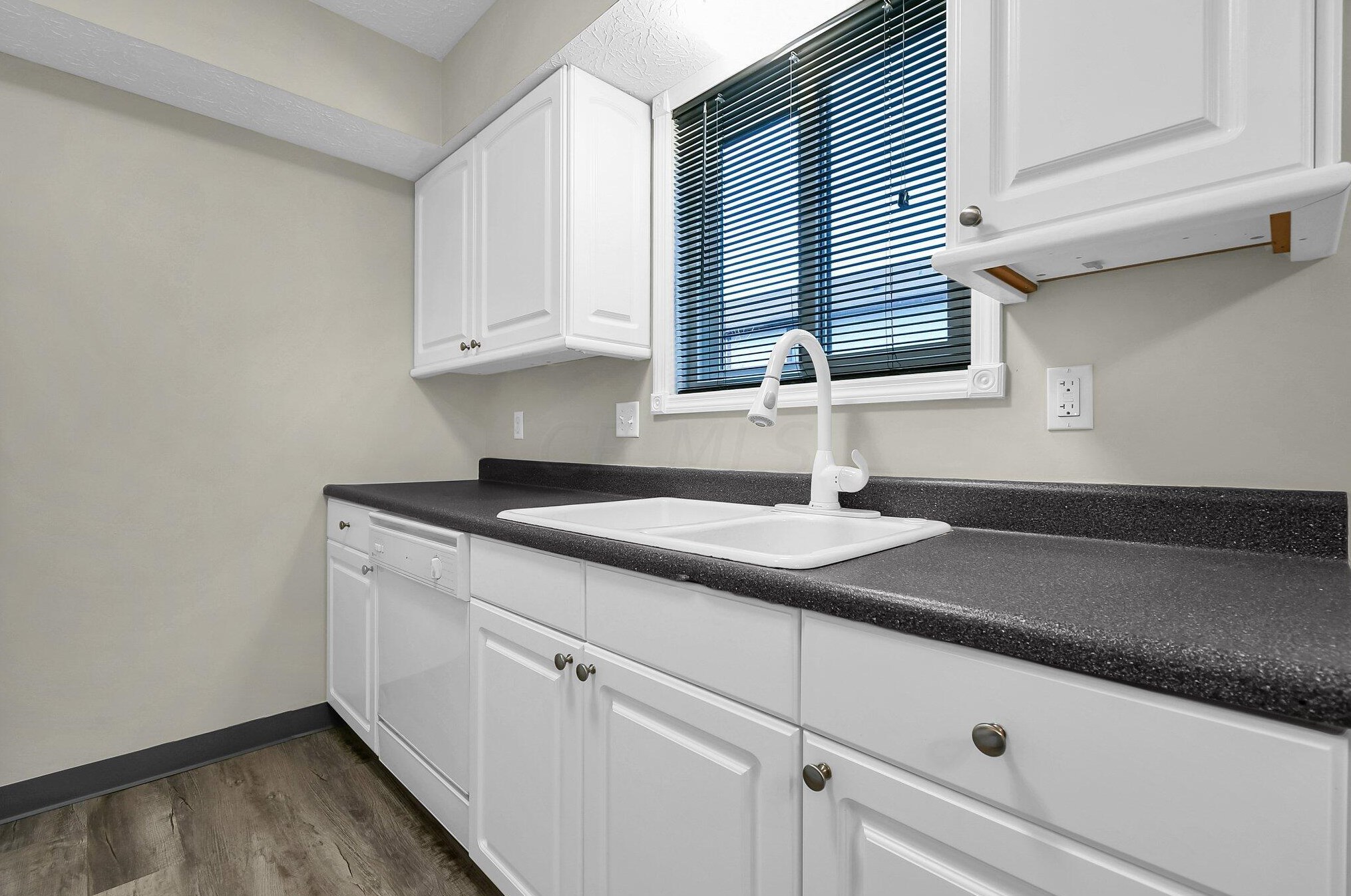 3084 Highcliff Ct, Columbus OH 43231-2344 exterior