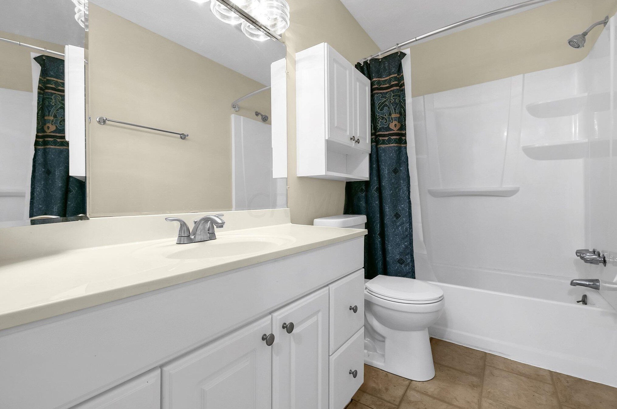 3084 Highcliff Ct, Columbus OH 43231-2344 exterior