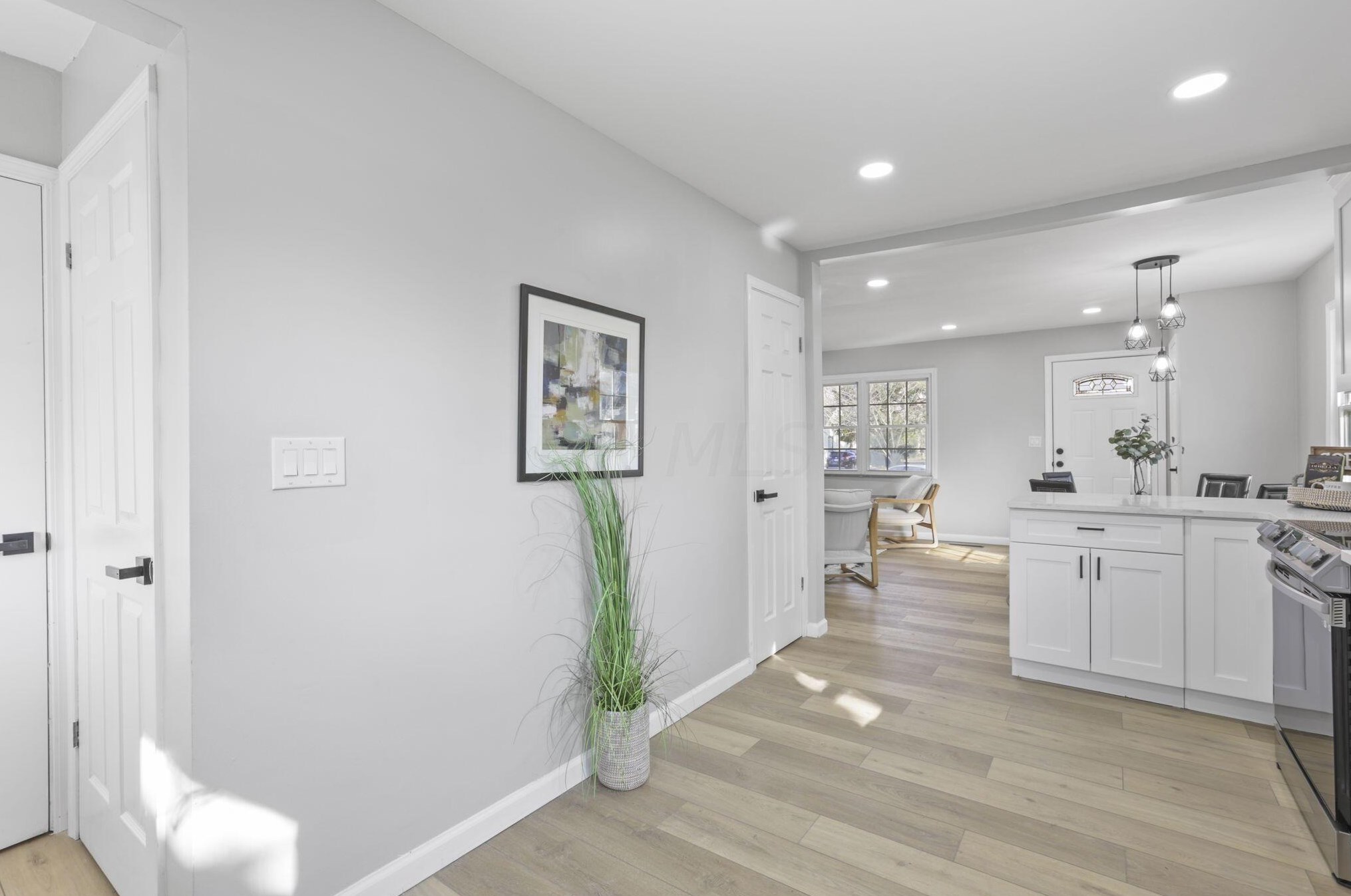 2265 Edgevale Rd, Columbus OH  43221-1216 exterior