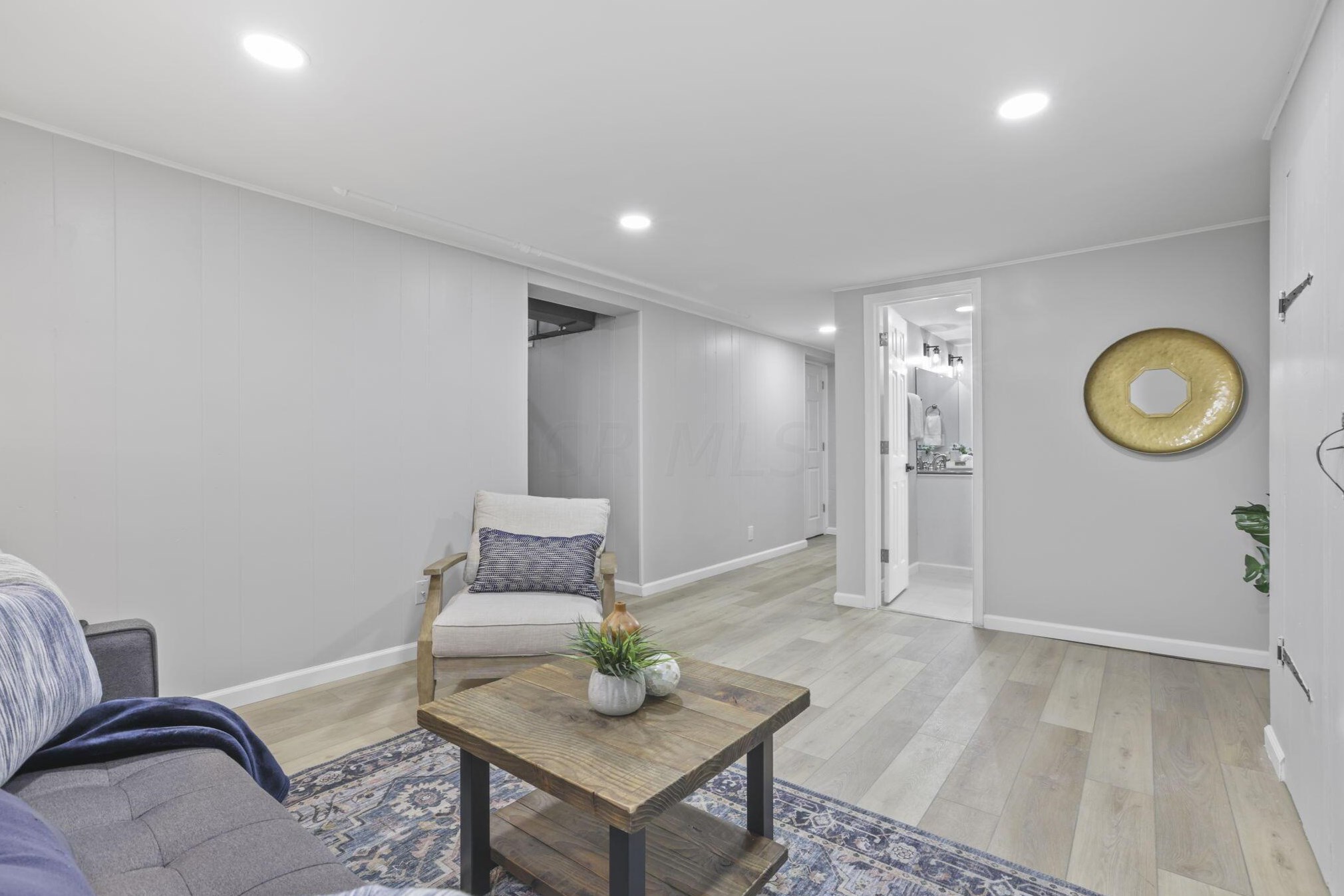 2265 Edgevale Rd, Columbus OH  43221-1216 exterior