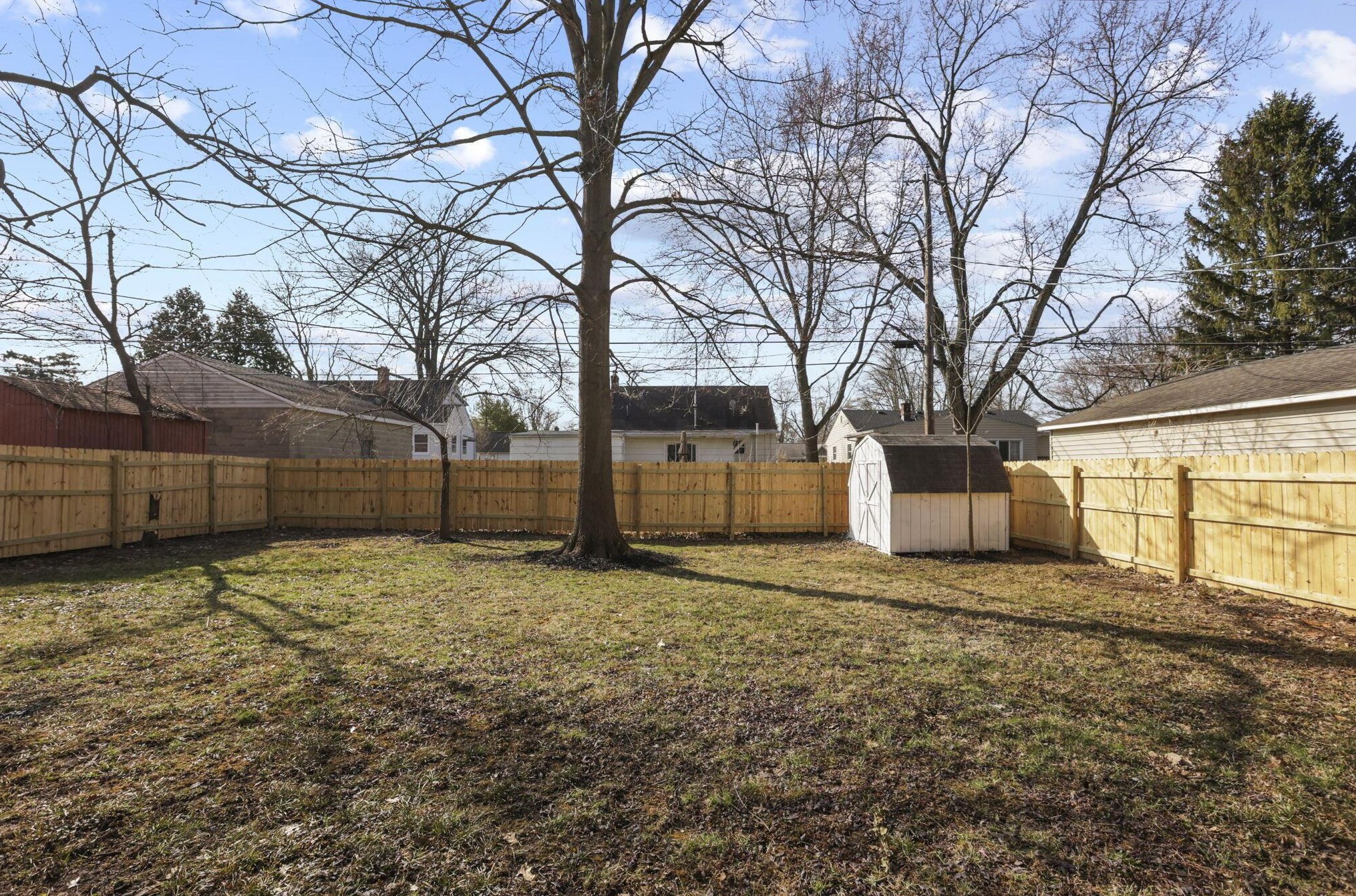 2265 Edgevale Rd, Columbus OH  43221-1216 exterior