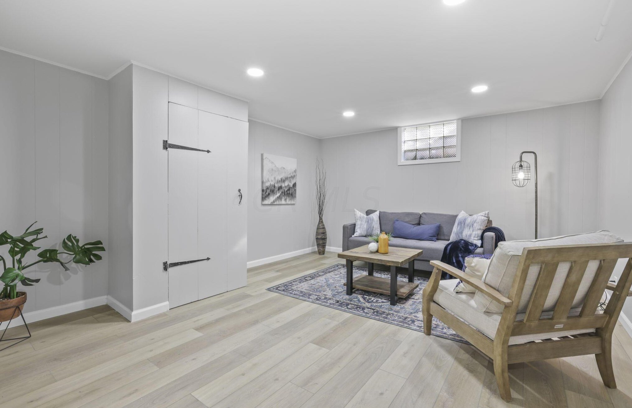 2265 Edgevale Rd, Columbus OH  43221-1216 exterior