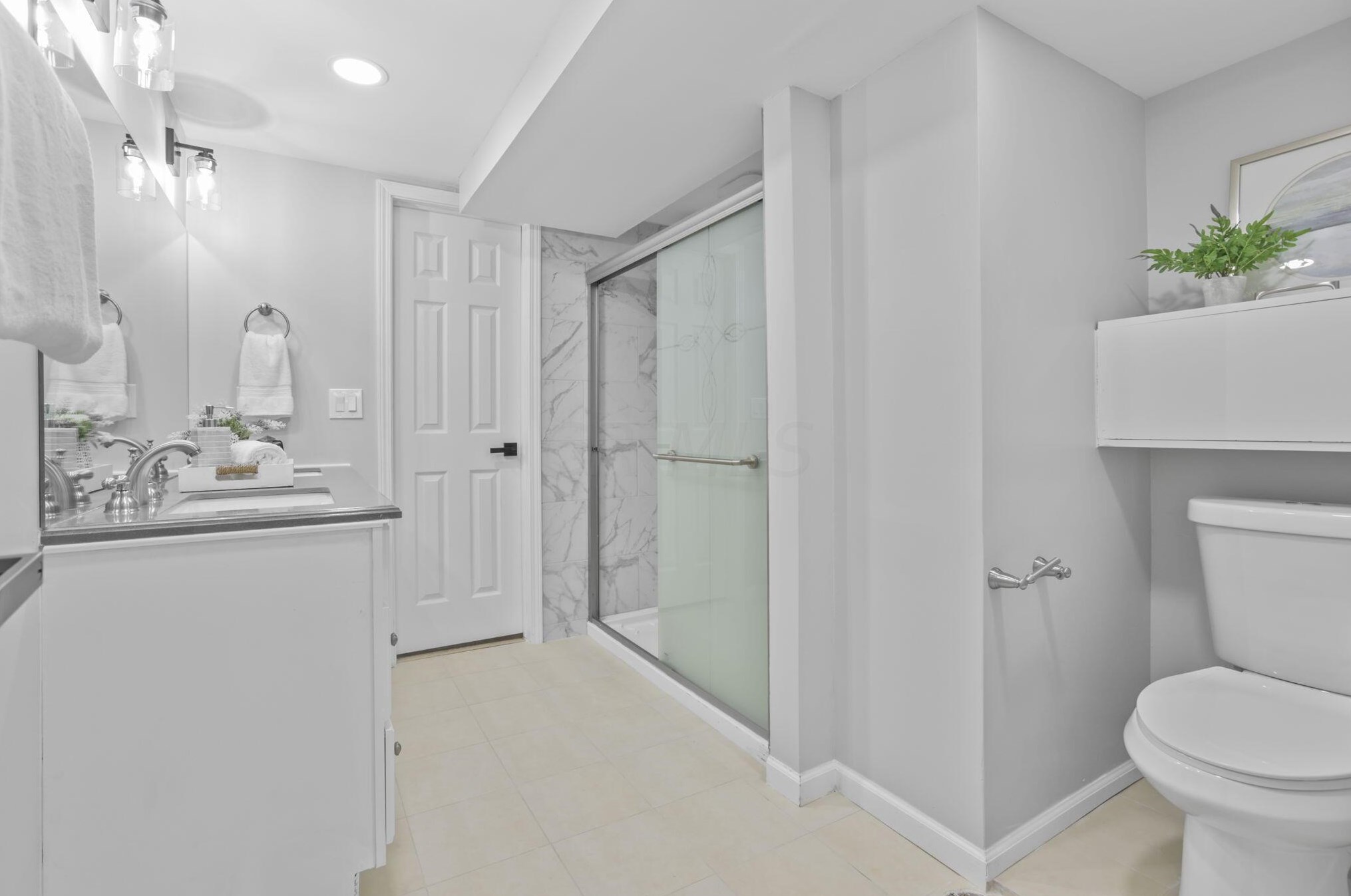 2265 Edgevale Rd, Columbus OH  43221-1216 exterior