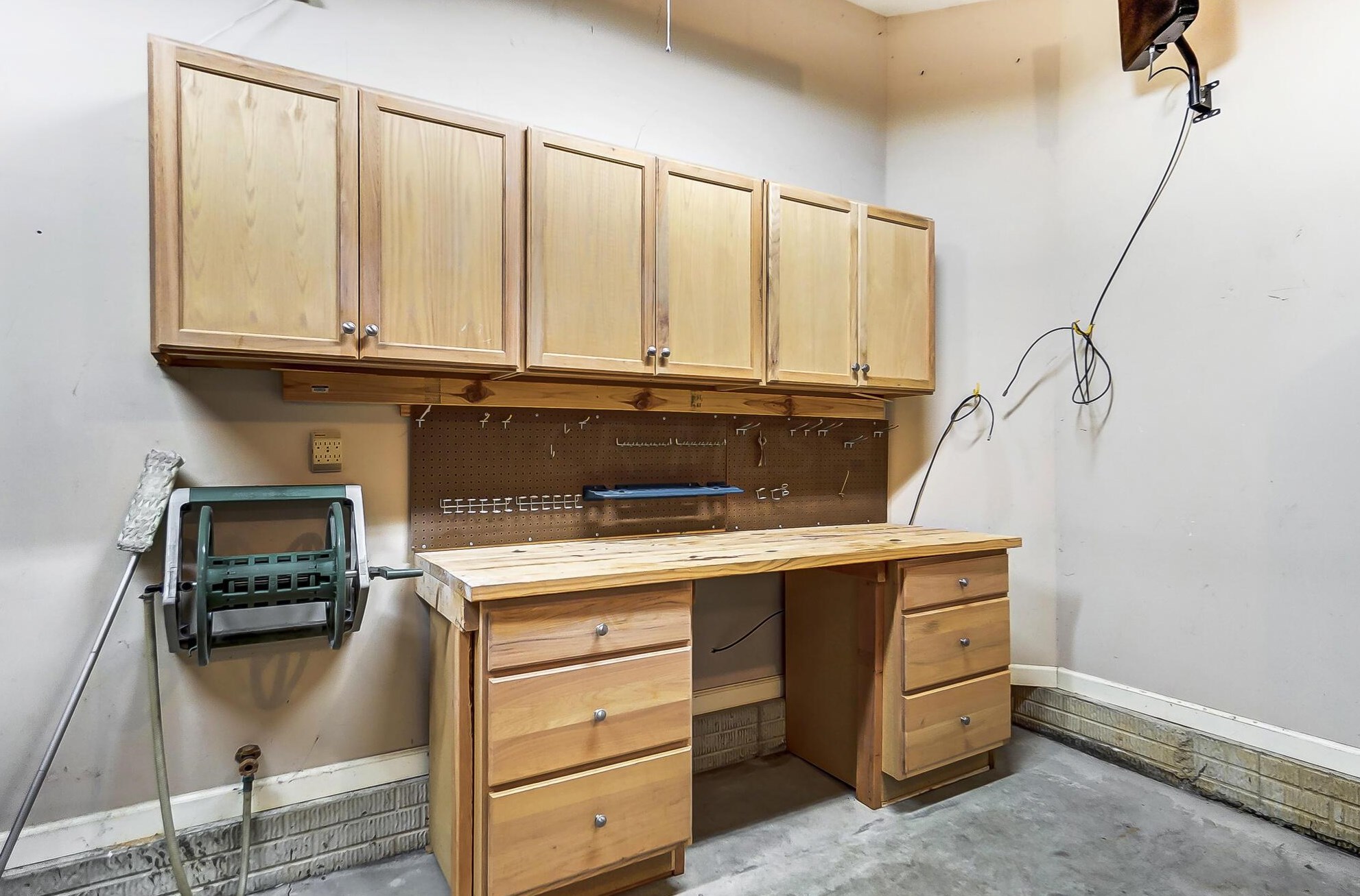 5193 Avery Oak Dr, Dublin OH  43016-7357 exterior