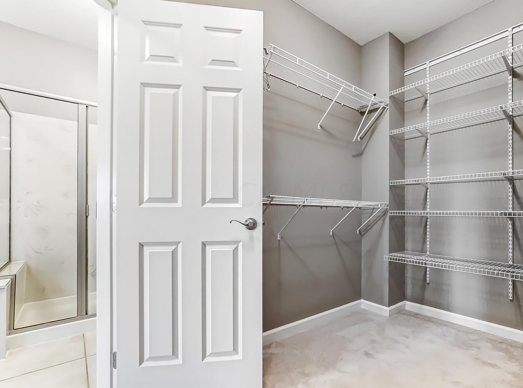 5193 Avery Oak Dr, Dublin OH  43016-7357 exterior