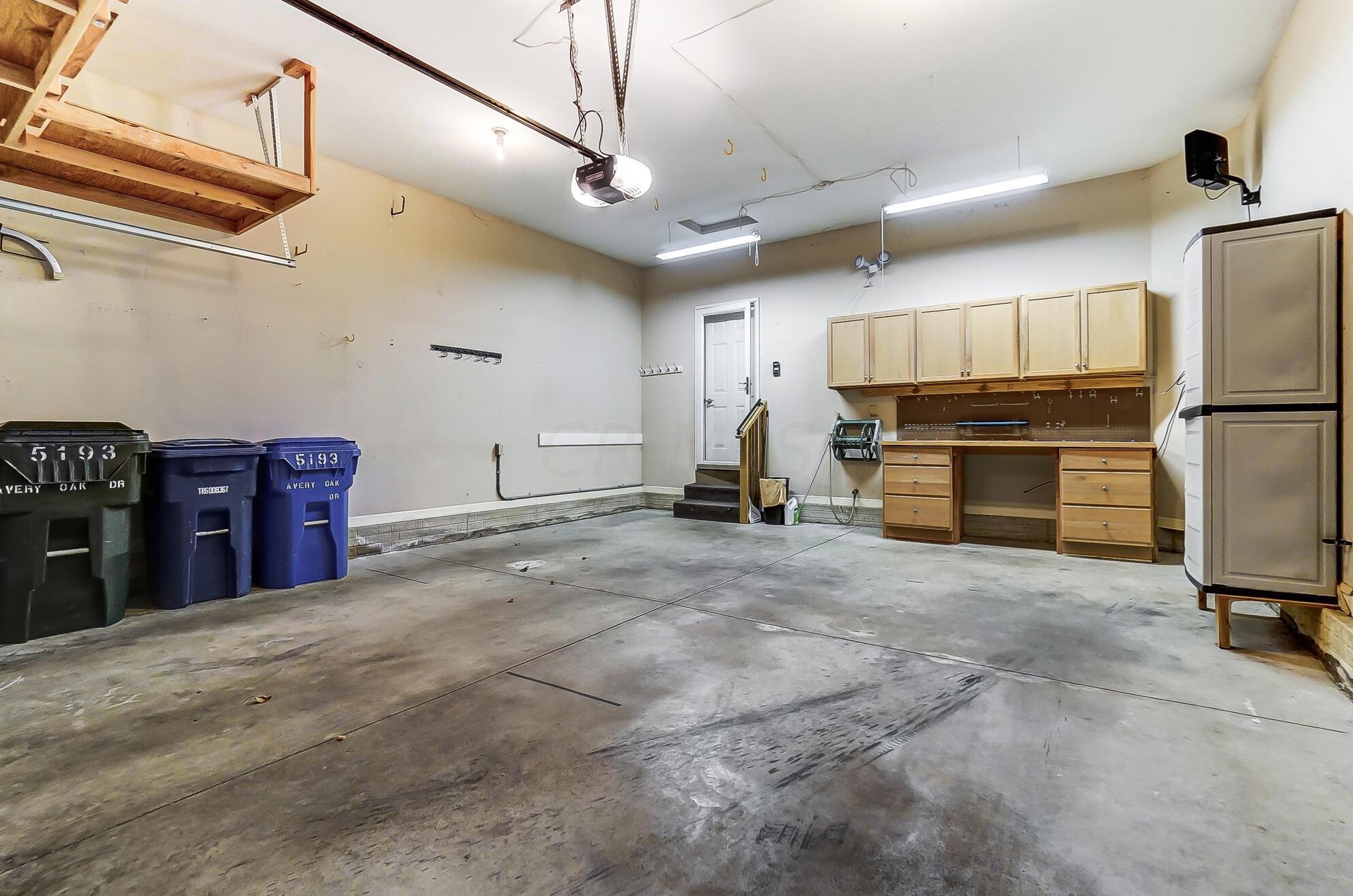 5193 Avery Oak Dr, Dublin OH  43016-7357 exterior