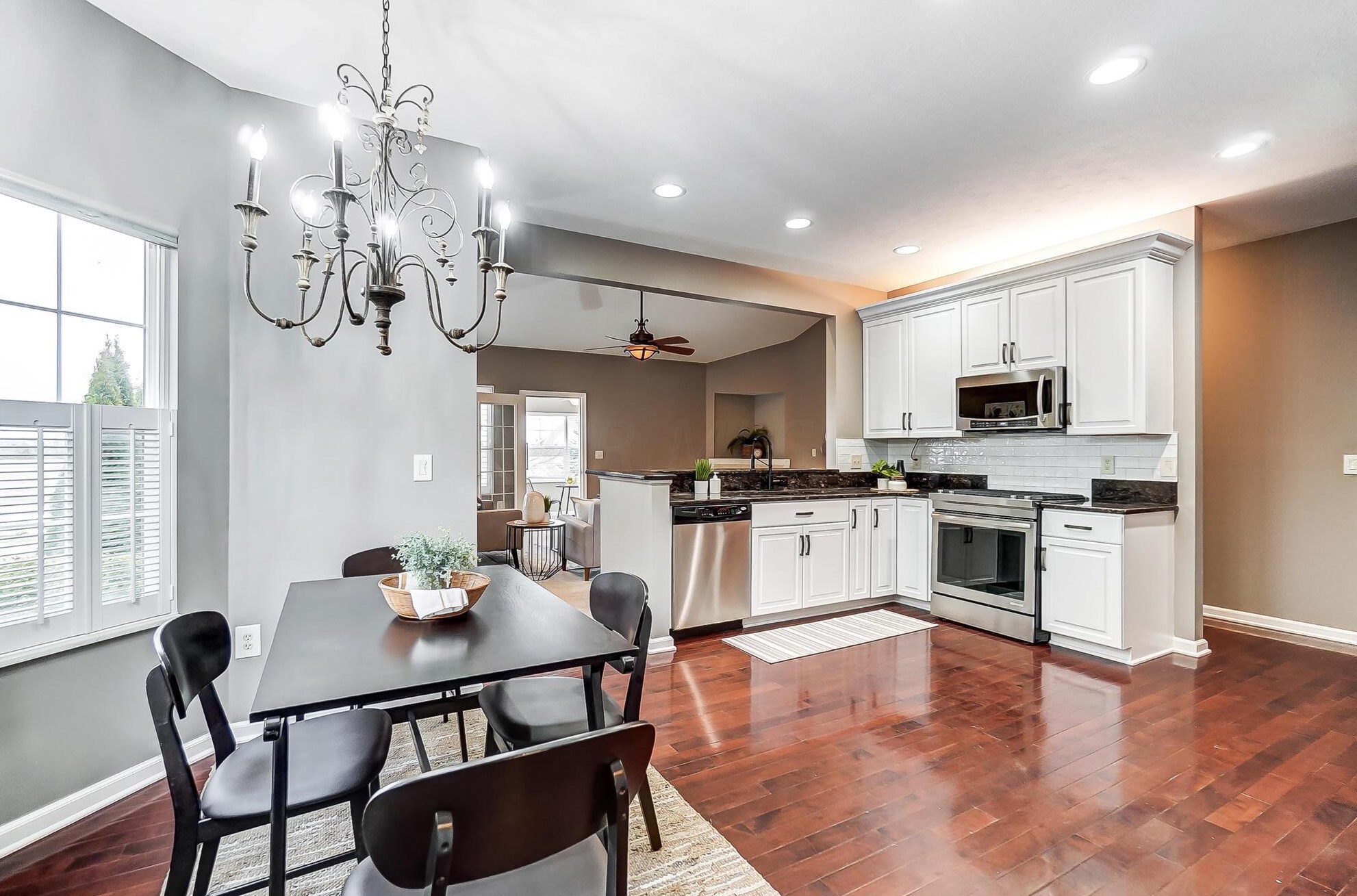 5193 Avery Oak Dr, Dublin OH  43016-7357 exterior