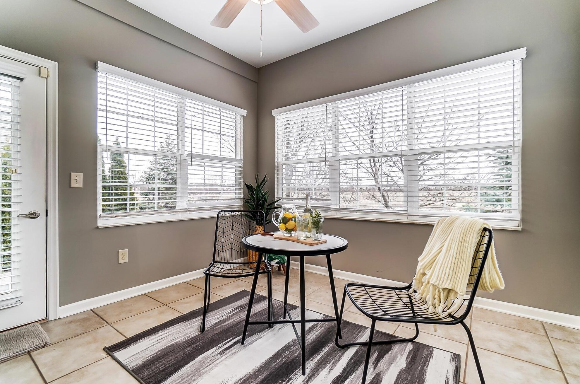 5193 Avery Oak Dr, Dublin OH  43016-7357 exterior