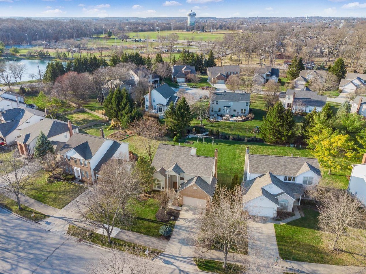 6160 Wynford Dr, Dublin OH  43017-8476 exterior