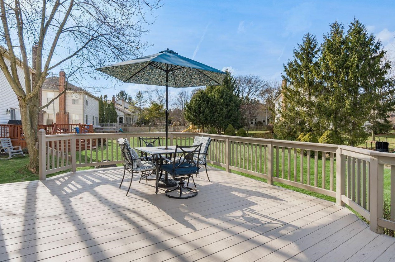 6160 Wynford Dr, Dublin OH  43017-8476 exterior
