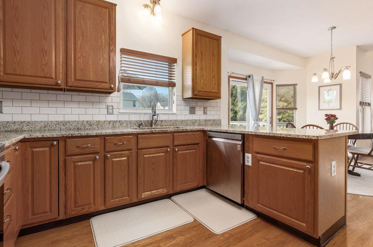 6160 Wynford Dr, Dublin OH  43017-8476 exterior