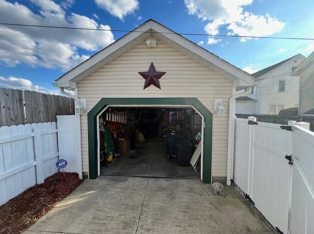 806 5th Ave, Lancaster OH  43130-2932 exterior