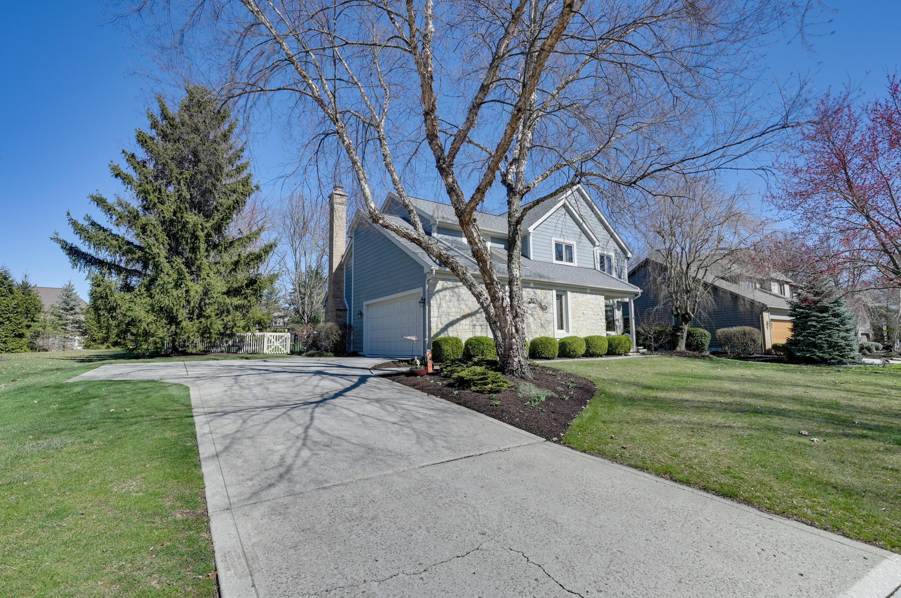 6286 Deeside Dr, Dublin OH  43017-9459 exterior