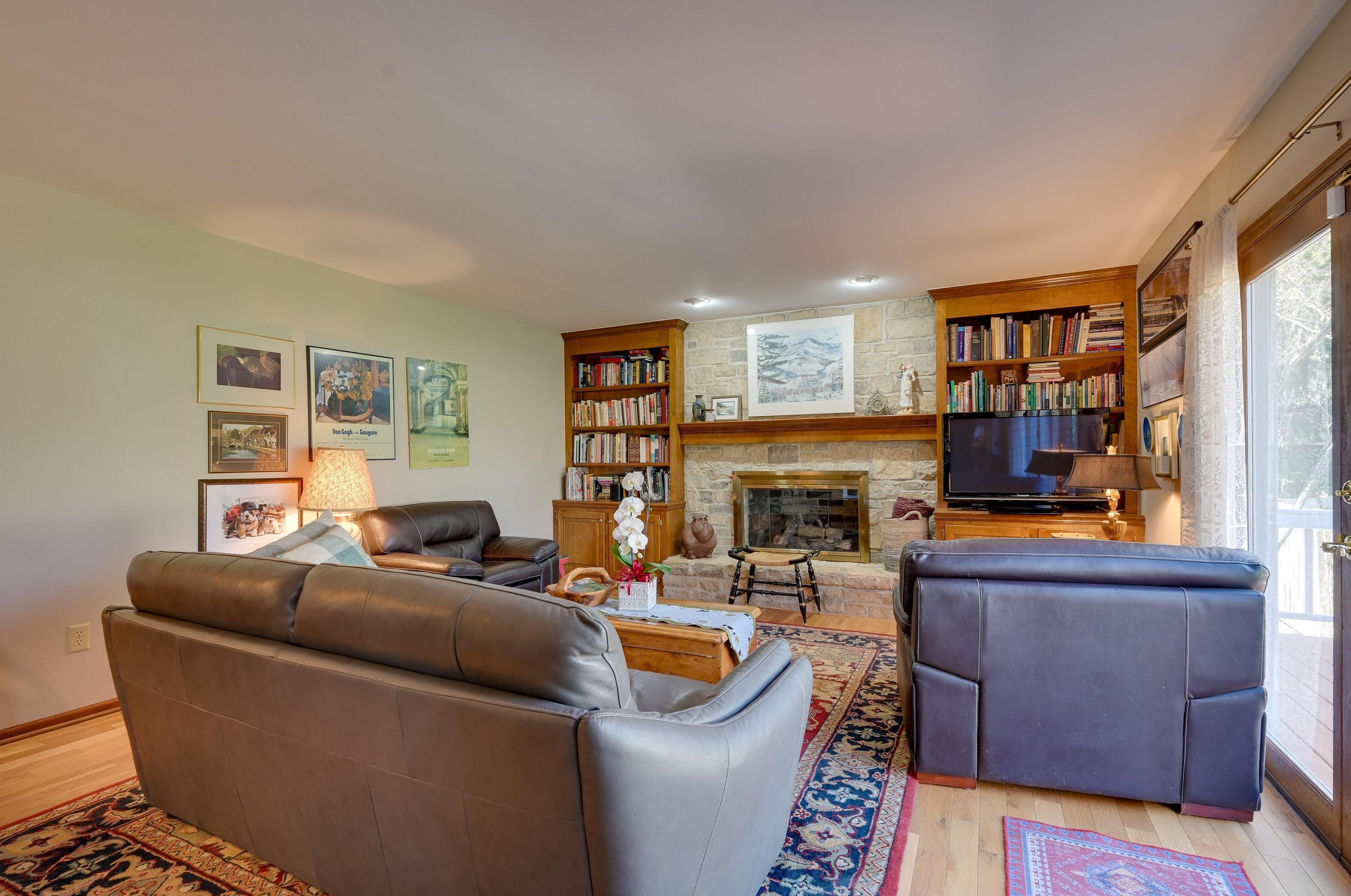 6286 Deeside Dr, Dublin OH  43017-9459 exterior