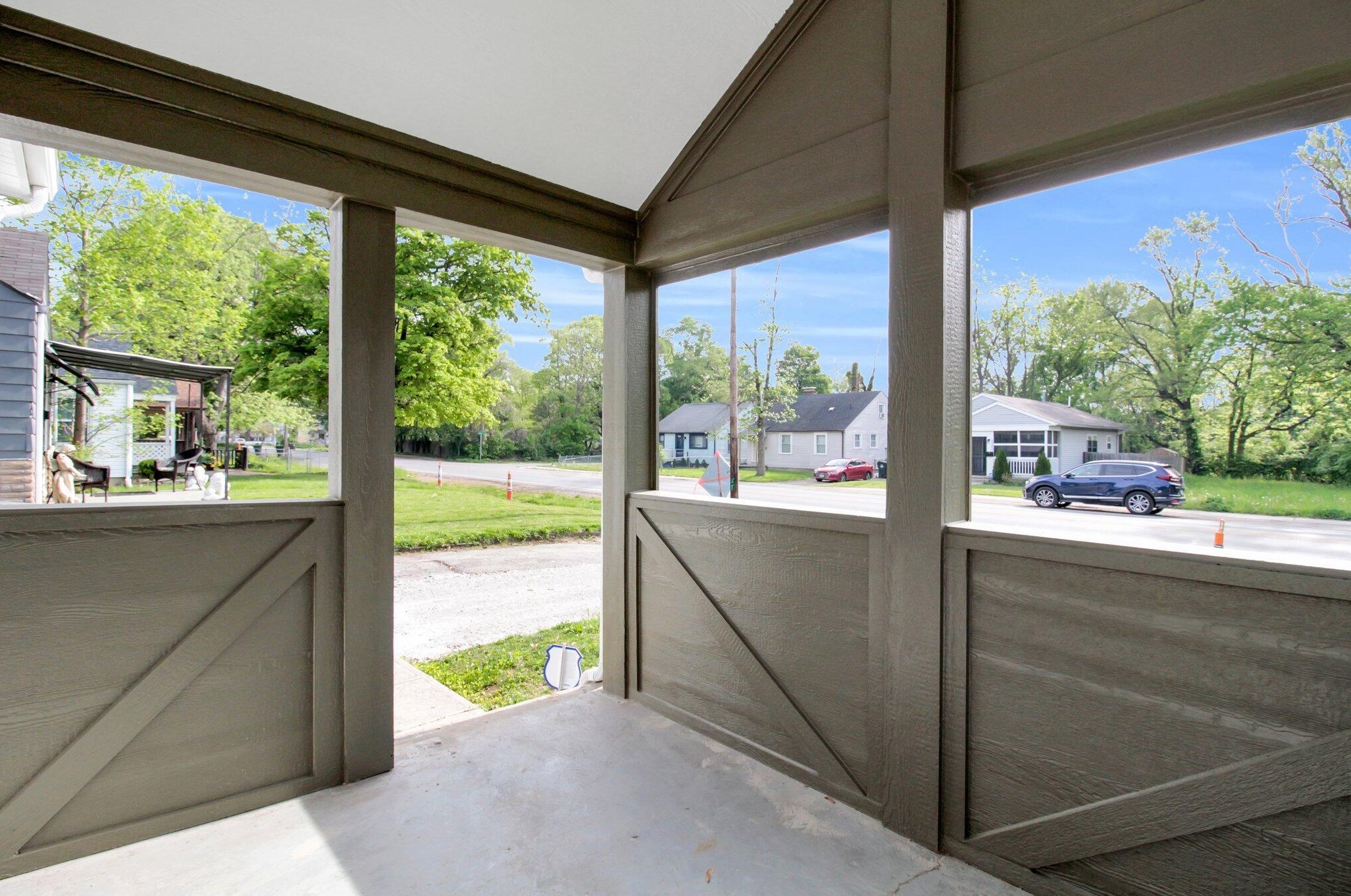 2353 Parkwood Ave, Columbus OH  43211-2374 exterior