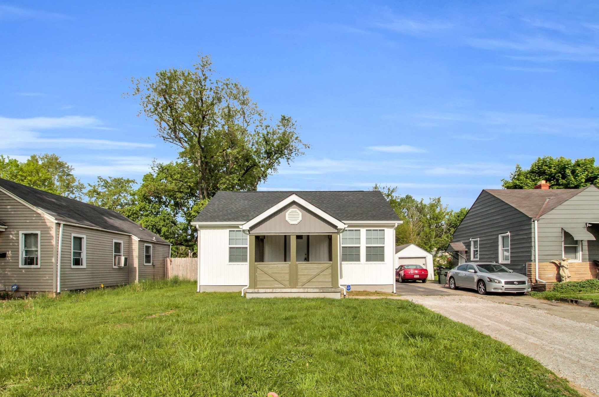 2353 Parkwood Ave, Columbus OH  43211-2374 exterior