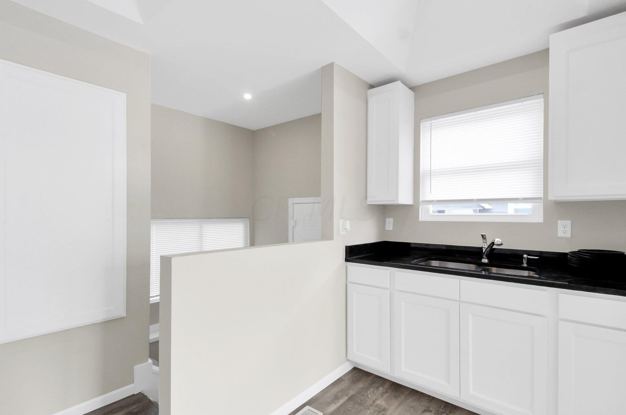 2353 Parkwood Ave, Columbus OH  43211-2374 exterior