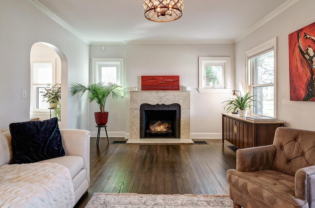 150 Cassingham Rd, Columbus OH  43209-1460 exterior